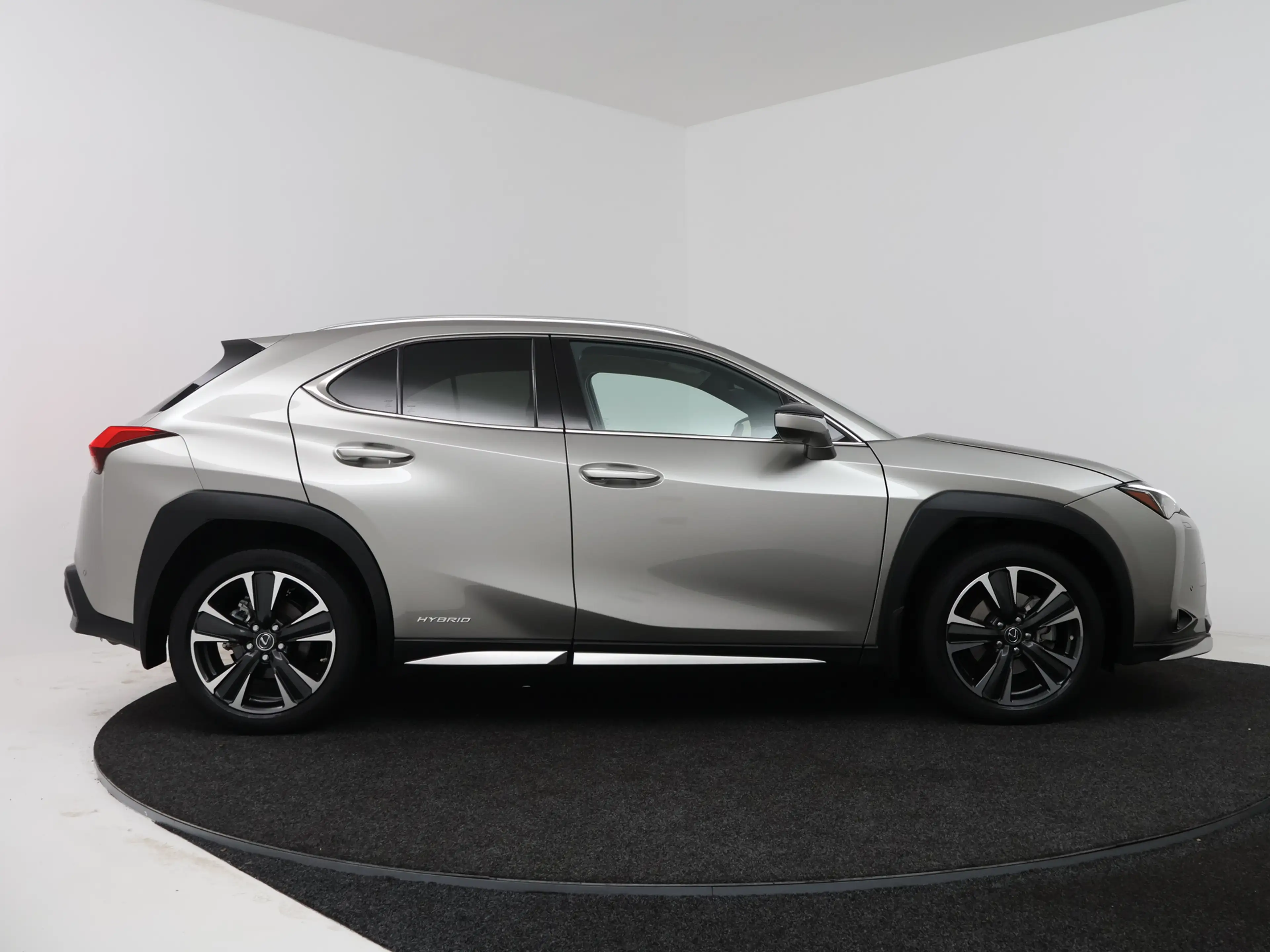 Lexus UX 250h Executive Line | President Pack | Mark Levinson | — photo 14