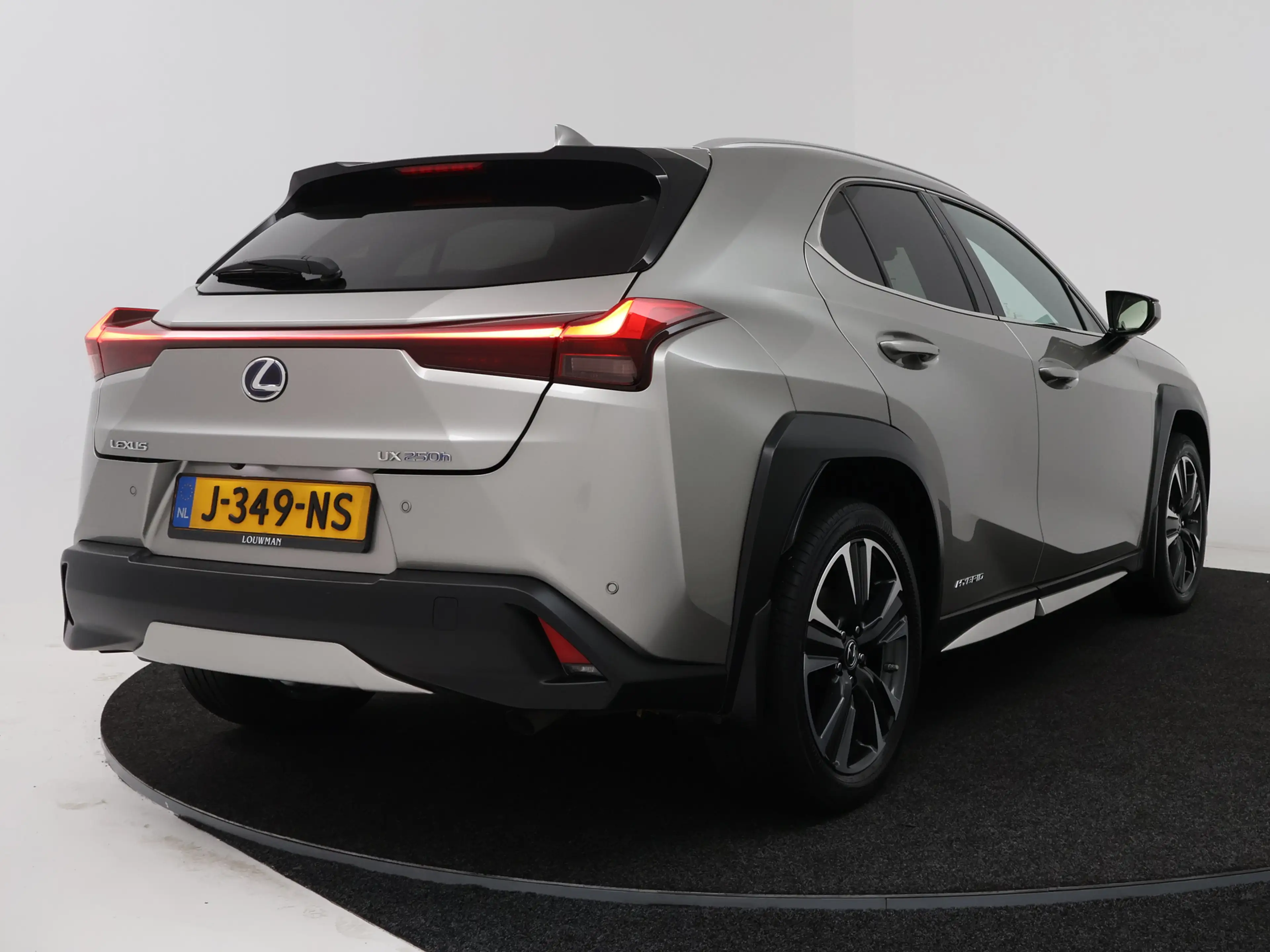 Lexus UX 250h Executive Line | President Pack | Mark Levinson | — photo 2