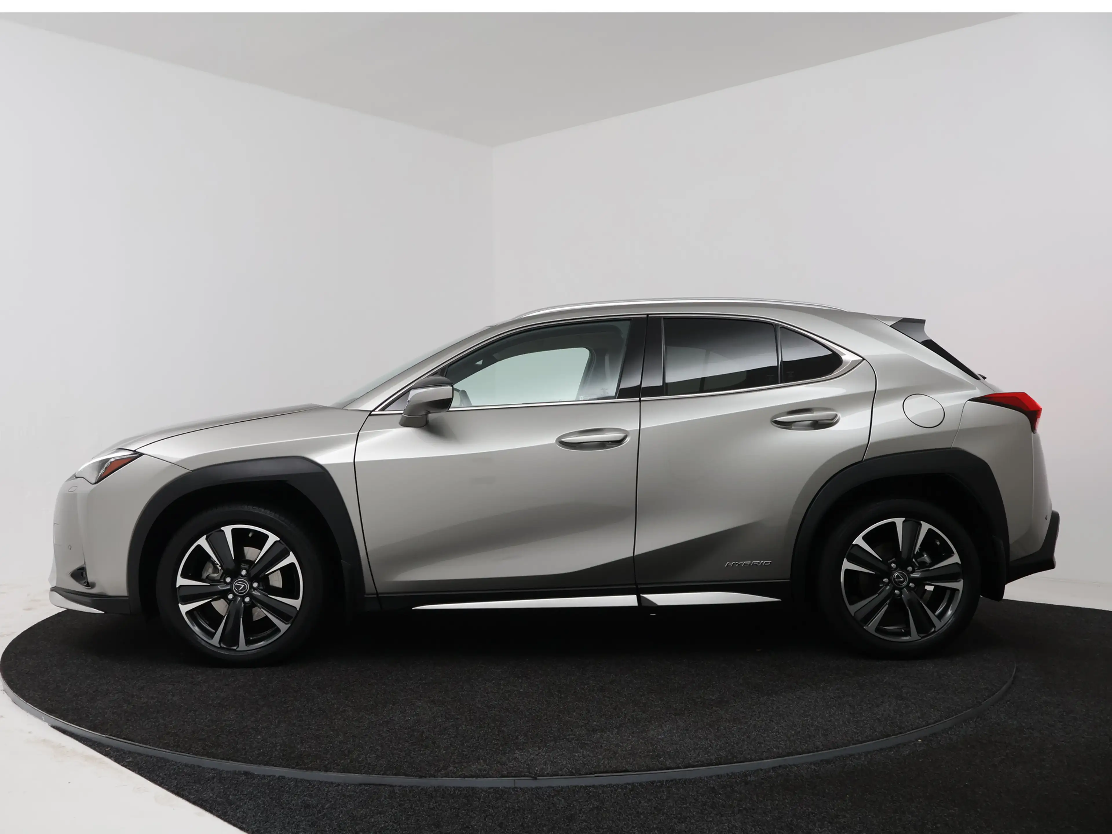 Lexus UX 250h Executive Line | President Pack | Mark Levinson | — photo 3