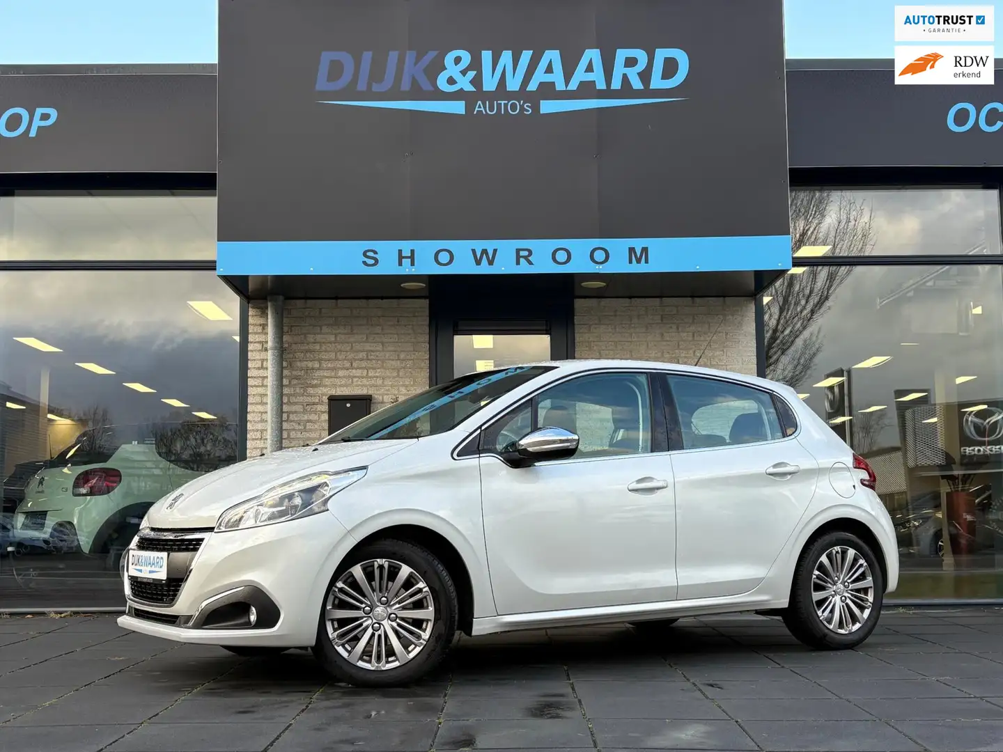 Peugeot 208 1.2 PureTech Allure | CARPLAY | AUTOMAAT | CRUISE Wit - 1