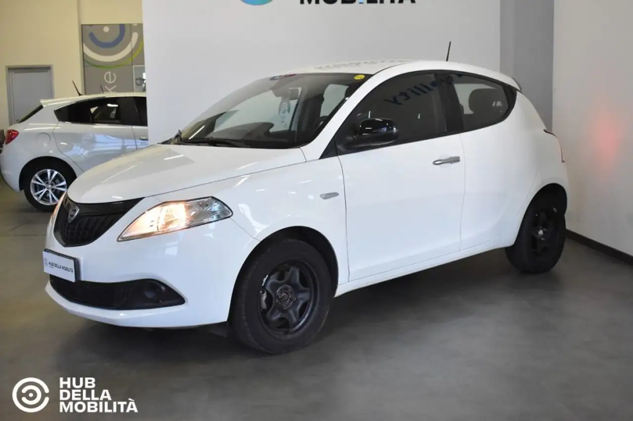 Lancia Ypsilon 2023