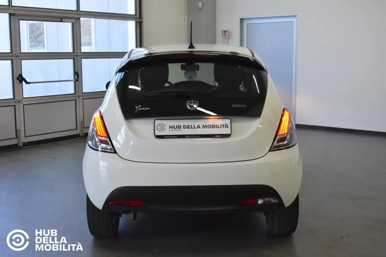 Lancia Ypsilon 2023
