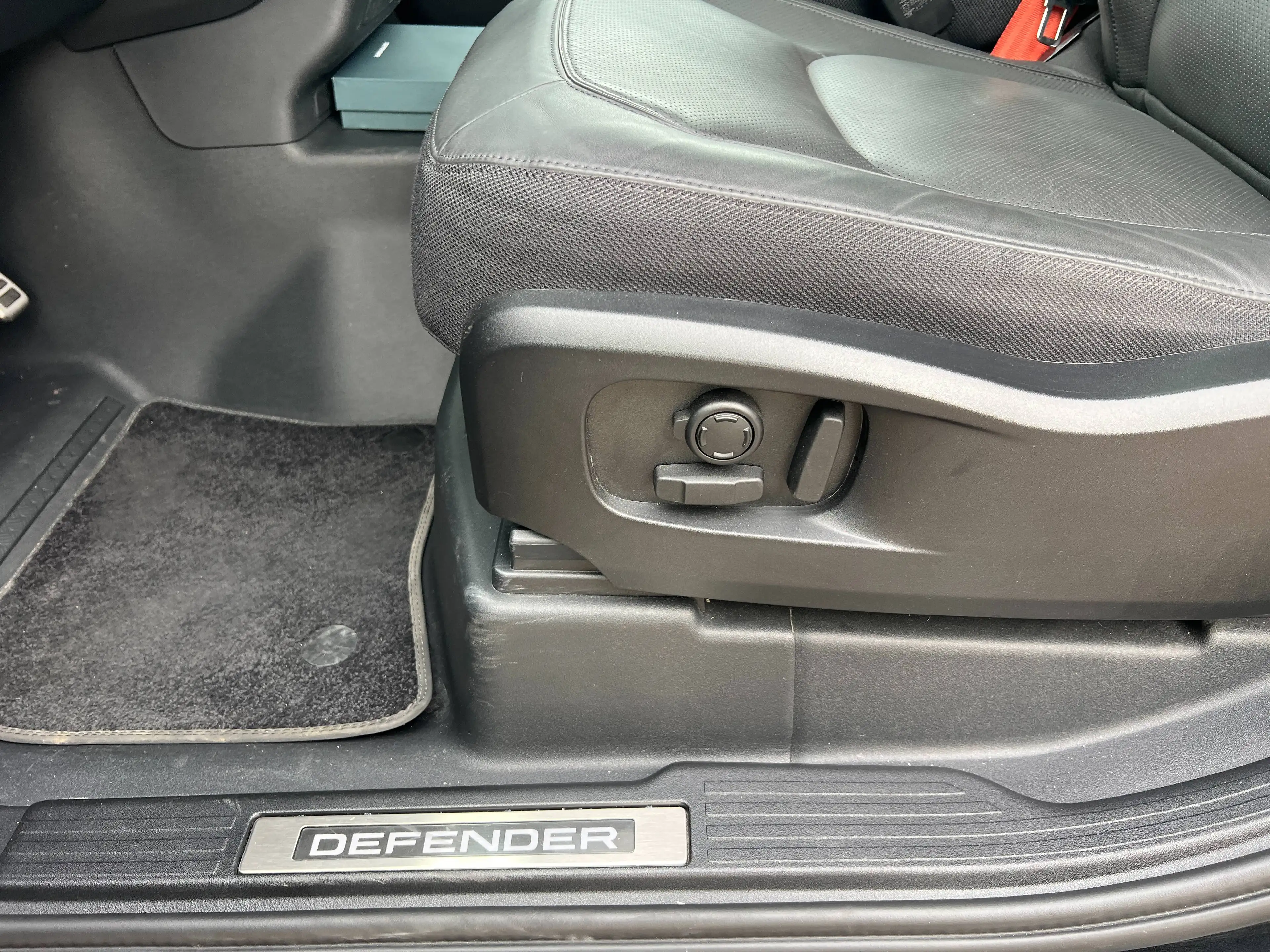 Land Rover Defender Defender 90 5.0 V8 P425 X Jumpseat LICHTE VRACHT - 3-ZIT — photo 12
