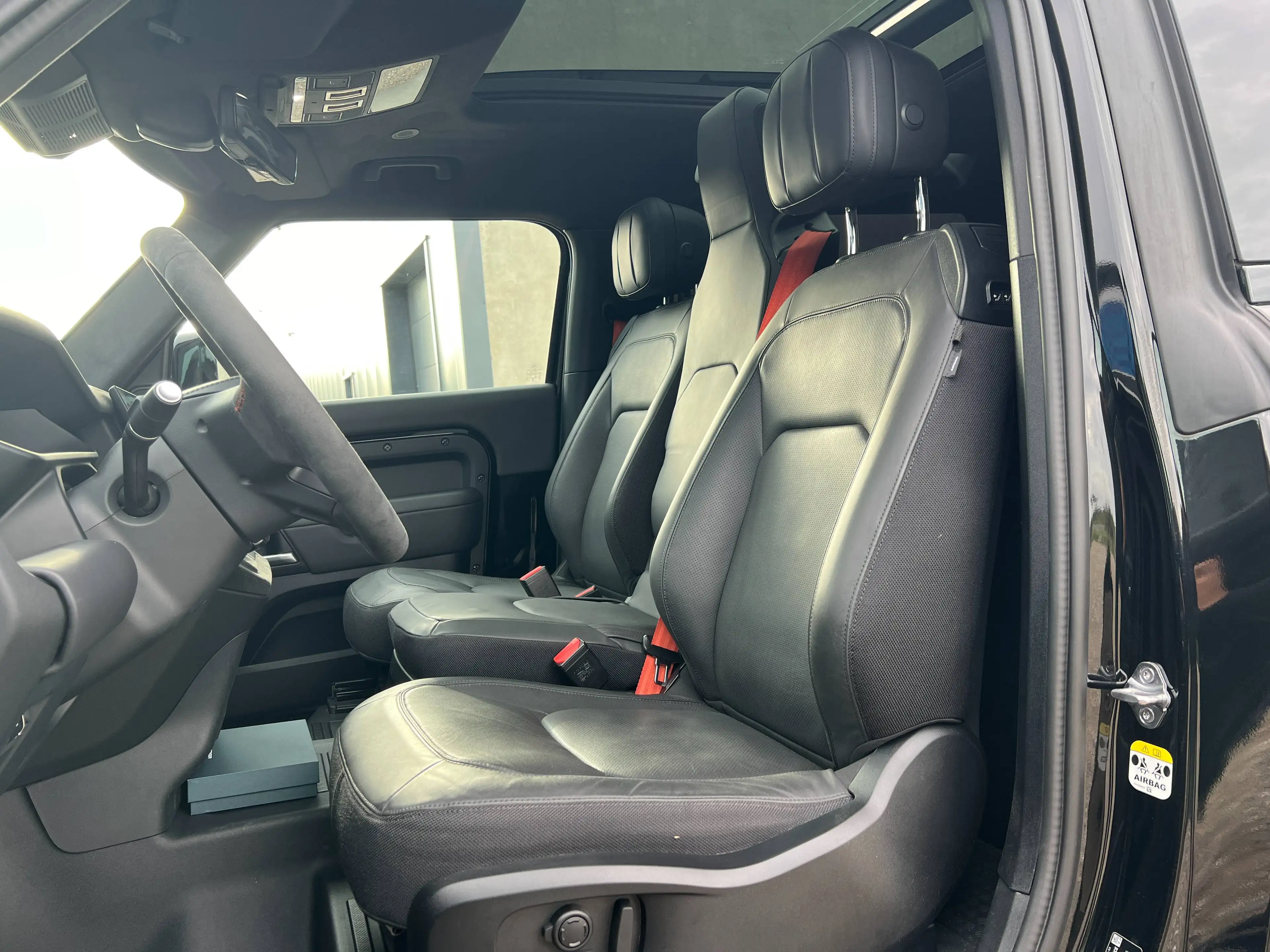 Land Rover Defender Defender 90 5.0 V8 P425 X Jumpseat LICHTE VRACHT - 3-ZIT — photo 4