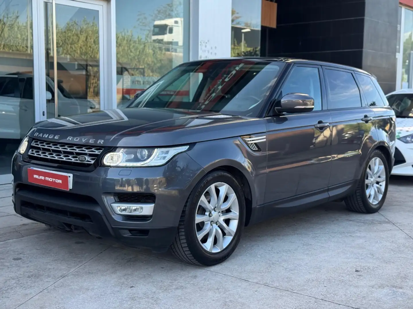 Land Rover Range Rover Sport 3.0TDV6 HSE Aut. Gris - 2