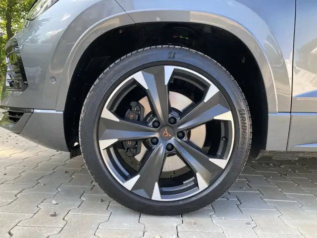 Cupra Ateca view 13