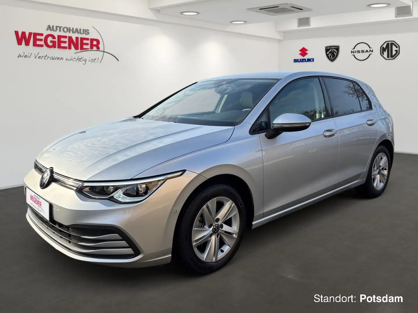 Volkswagen Golf VW GOLF LIFE CARPLAY KAMERA WINTERPAKET NAVI SHZ Silber - 1