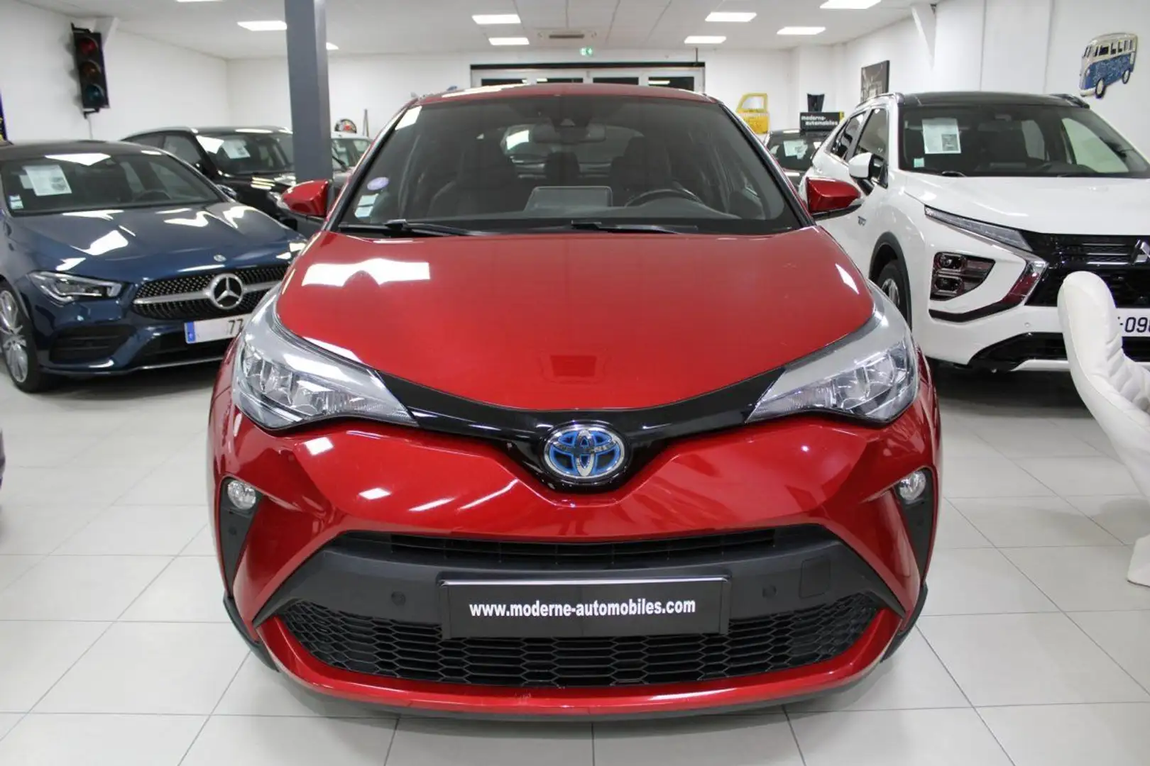 Toyota C-HR 122H DYNAMIC BUSINESS 2WD E-CVT MC19 Rot - 2