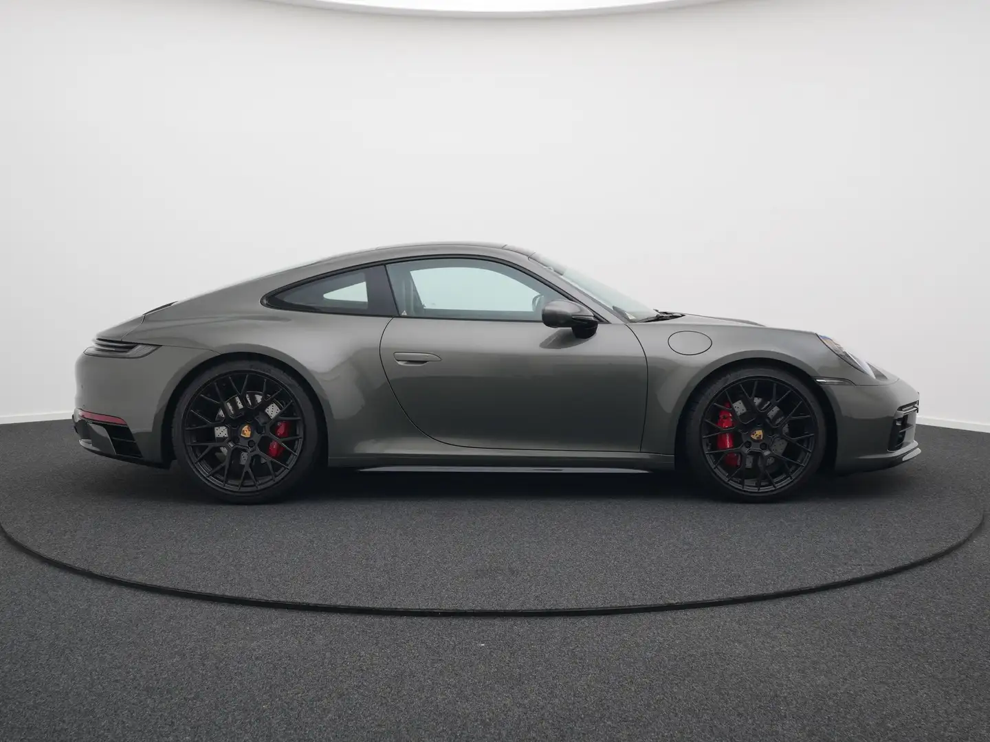 Porsche 992 Carrera S MJ2023 Groen - 2