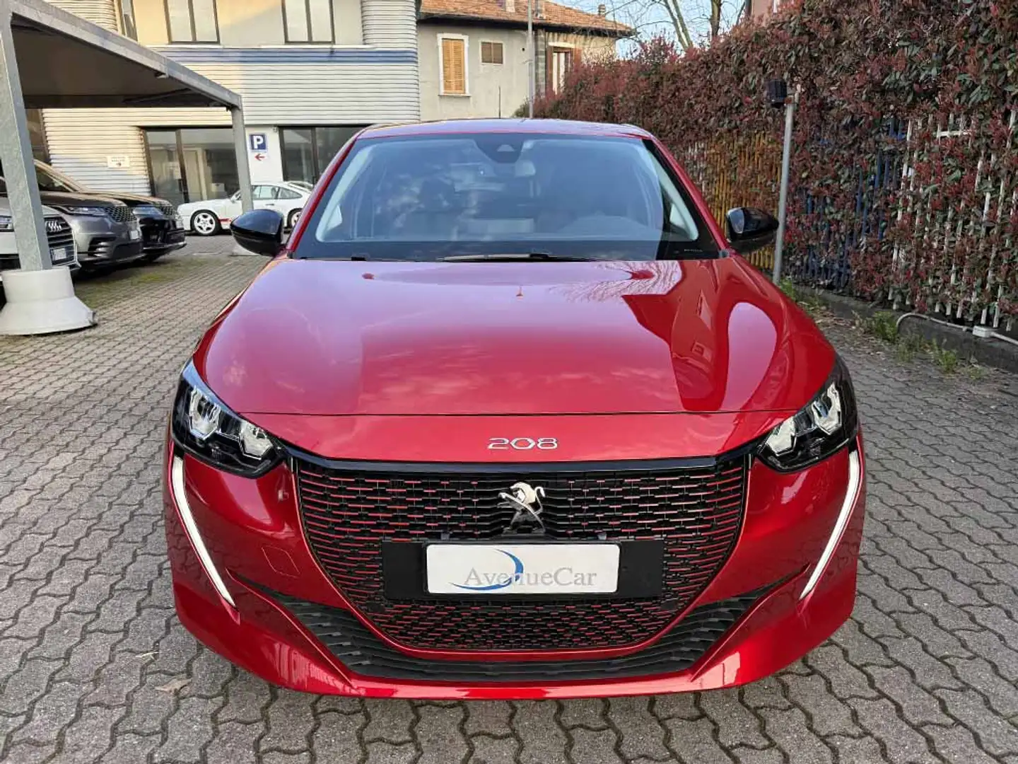 Peugeot e-208 e Allure Pack 100kW TELECAMERA CARPLAY IVA ESPOSTA Rojo - 2