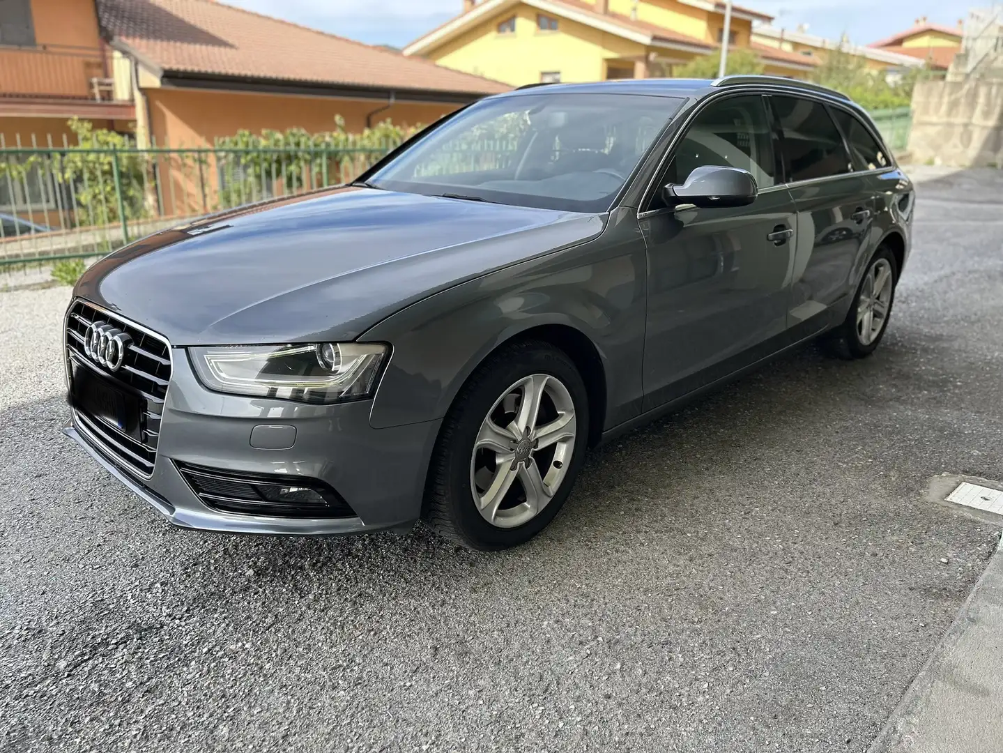 Audi A4 Avant 2.0 tdi  150cv multitronic - 1