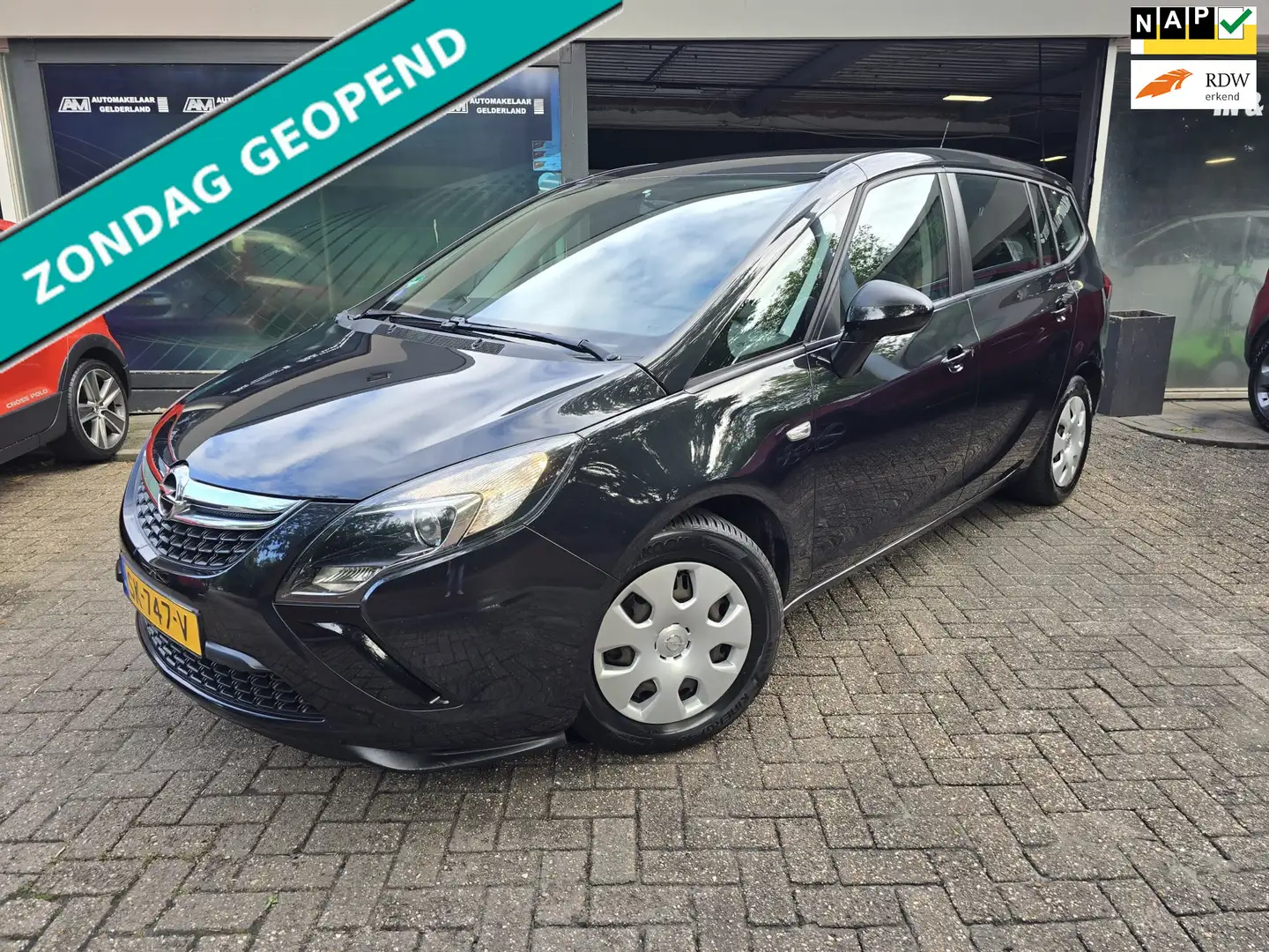 Opel Zafira Tourer 1.4 Edition 7p. | 12MND GARANTIE | NW APK | AIRCO Zwart - 1