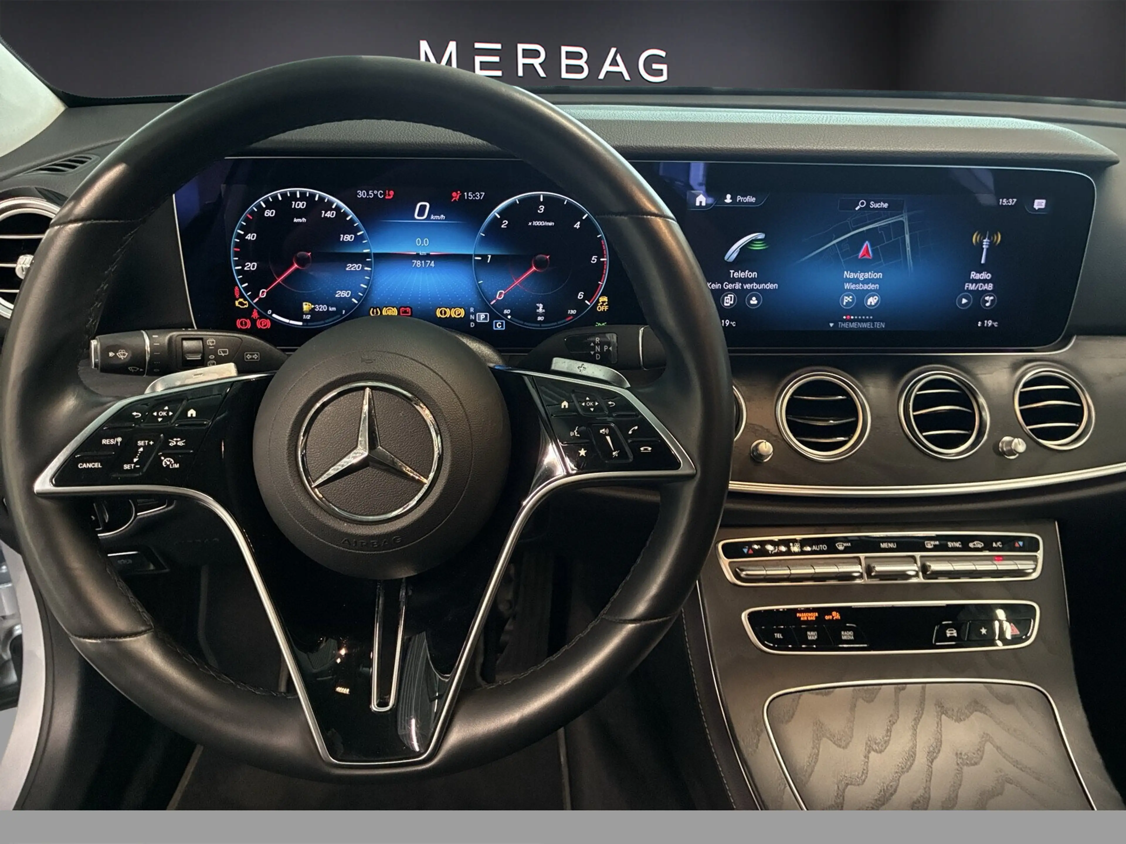 Mercedes-Benz E 400 E 400 d 4M T AVANTGARDE DISTRONIC HUD AHK LED — photo 15