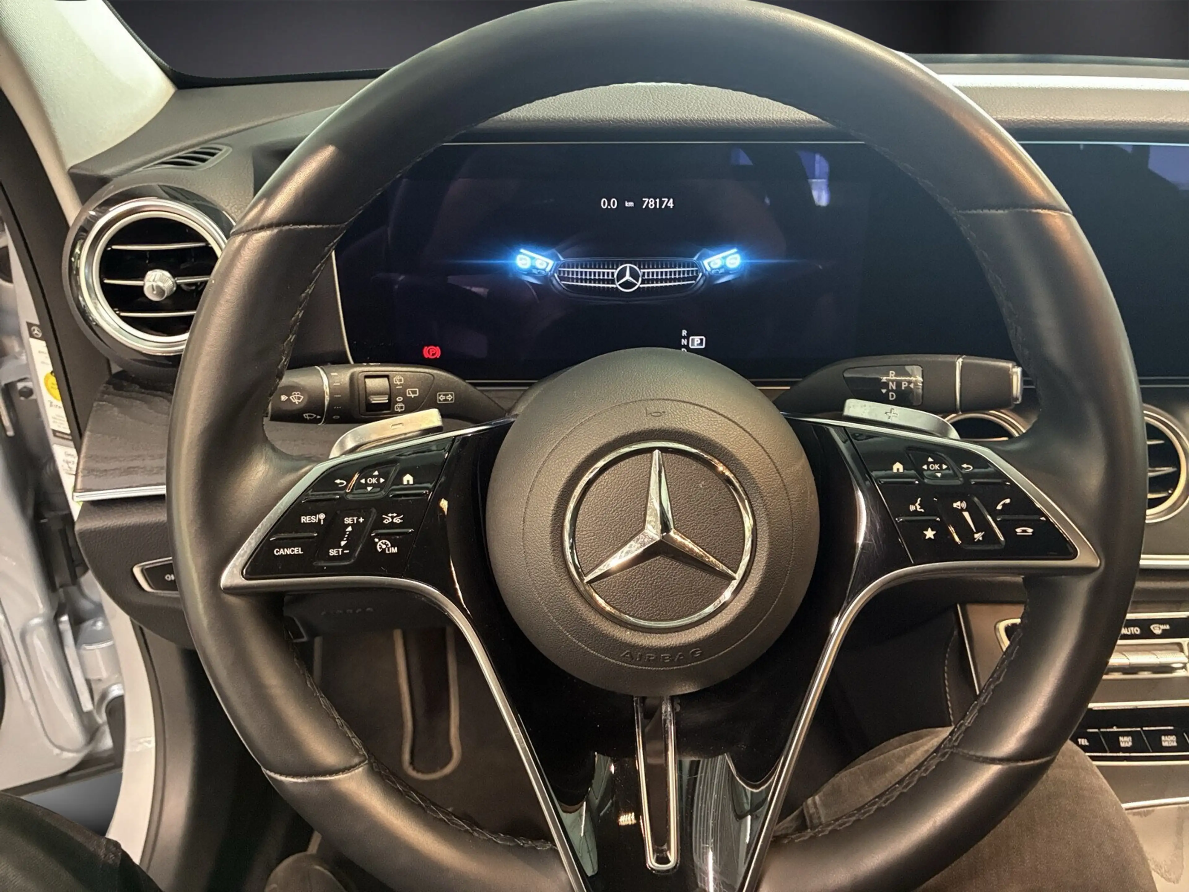 Mercedes-Benz E 400 E 400 d 4M T AVANTGARDE DISTRONIC HUD AHK LED — photo 14