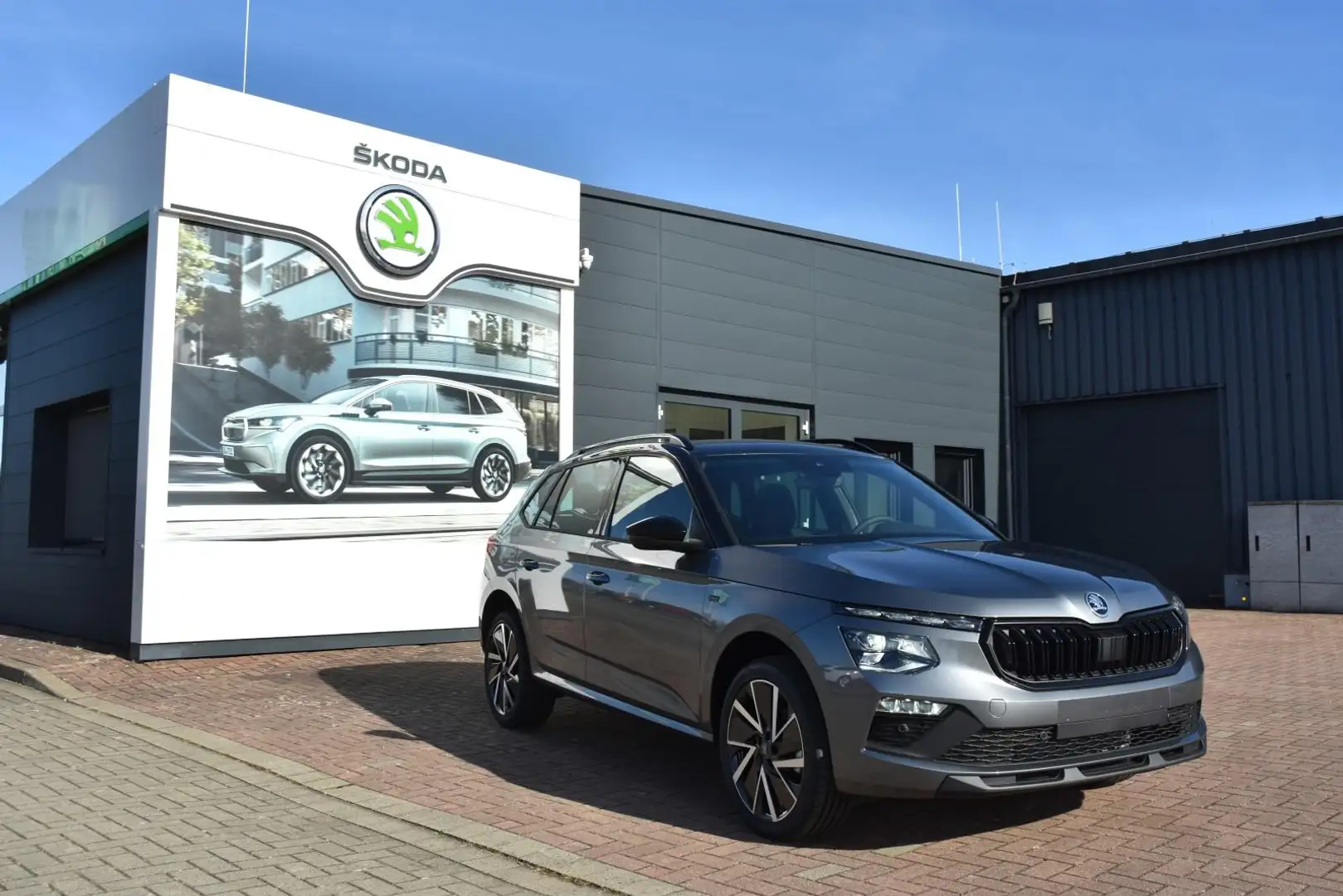 Skoda Kamiq 1.0 TSI Tour*Matrix*AHK*Bhz.FS,VS,LR*uvm. Grau - 2