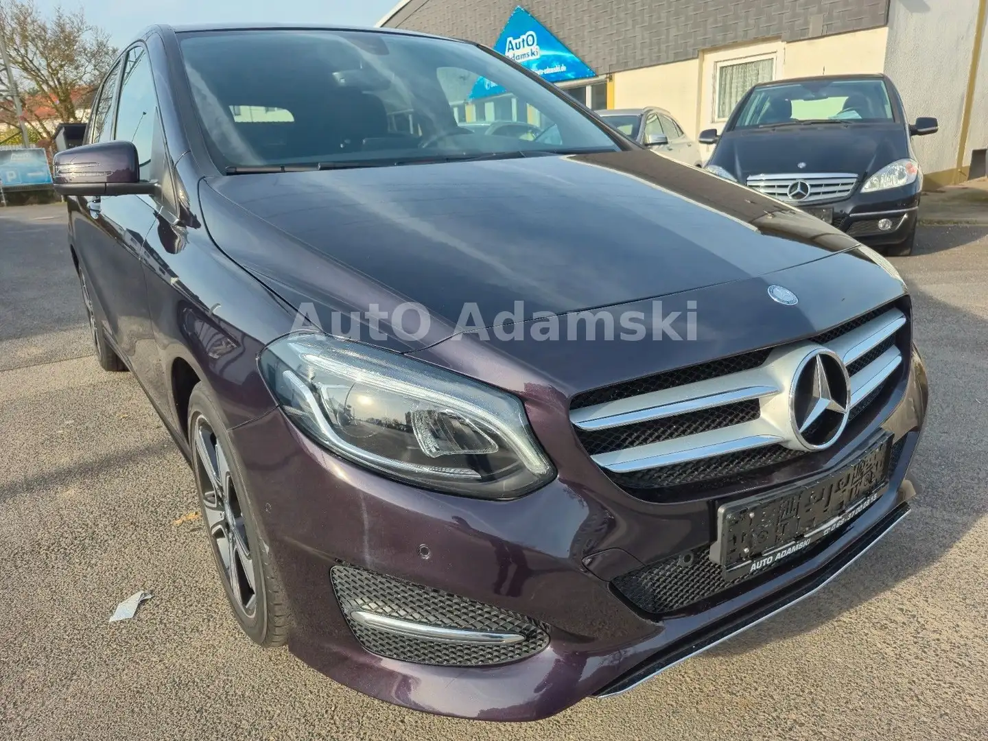 Mercedes-Benz B 180 B180 Urban 7G-DCT Klimaaut Violett 69tkm LED AHK Violett - 2