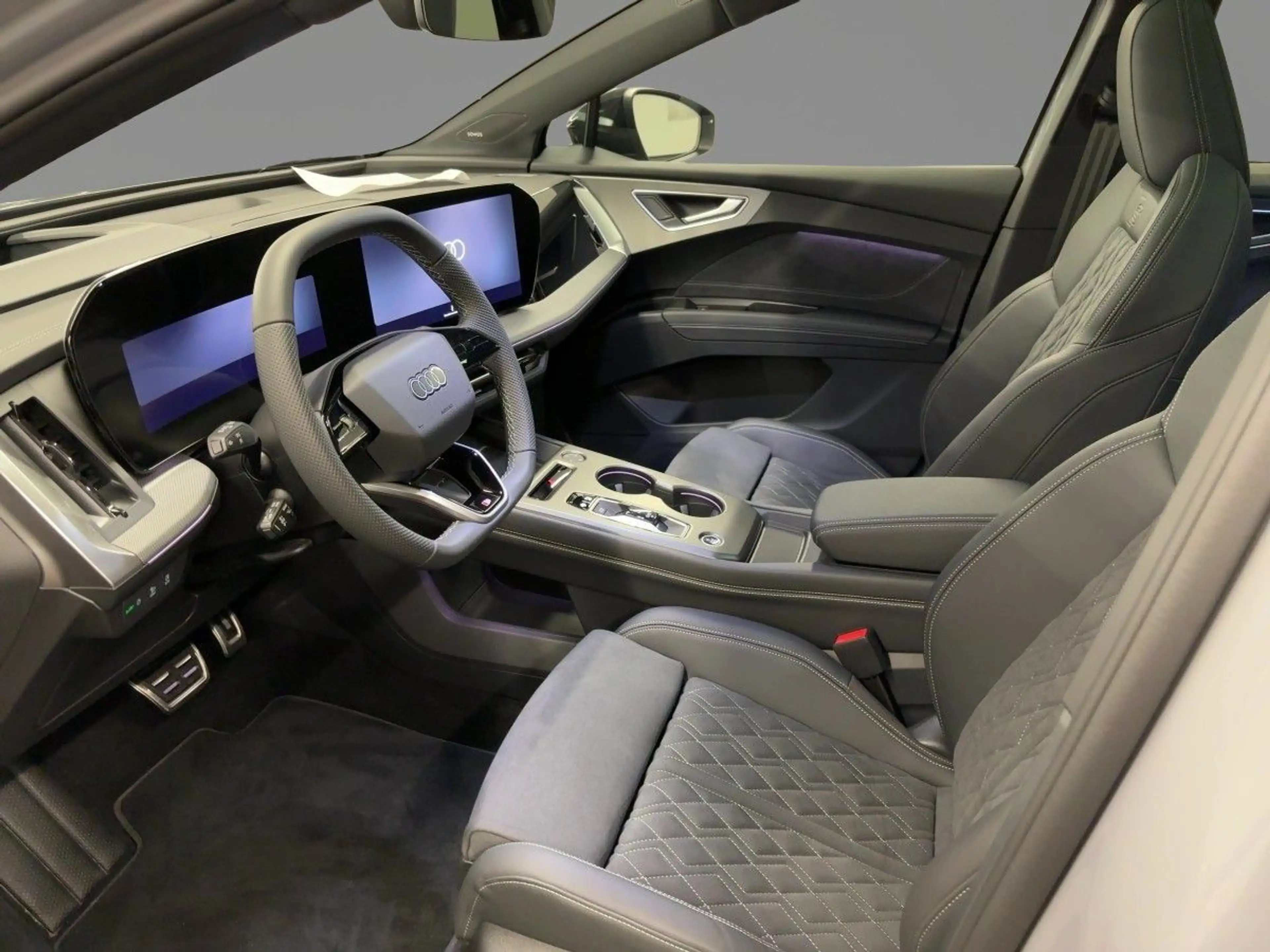 Audi Q4 e-tron quattro performance — photo 11