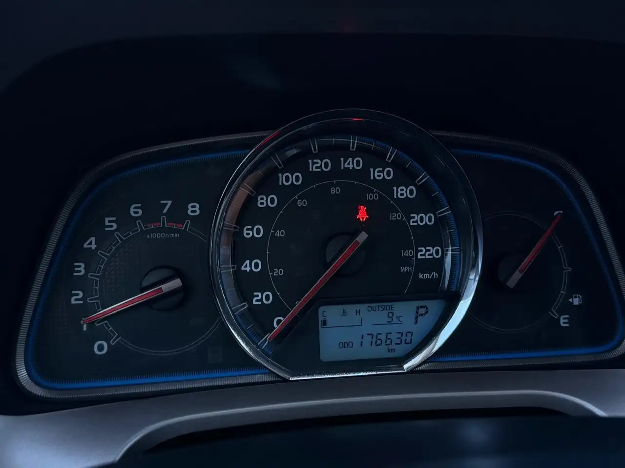 Toyota RAV 4 снимка Toyota RAV 4