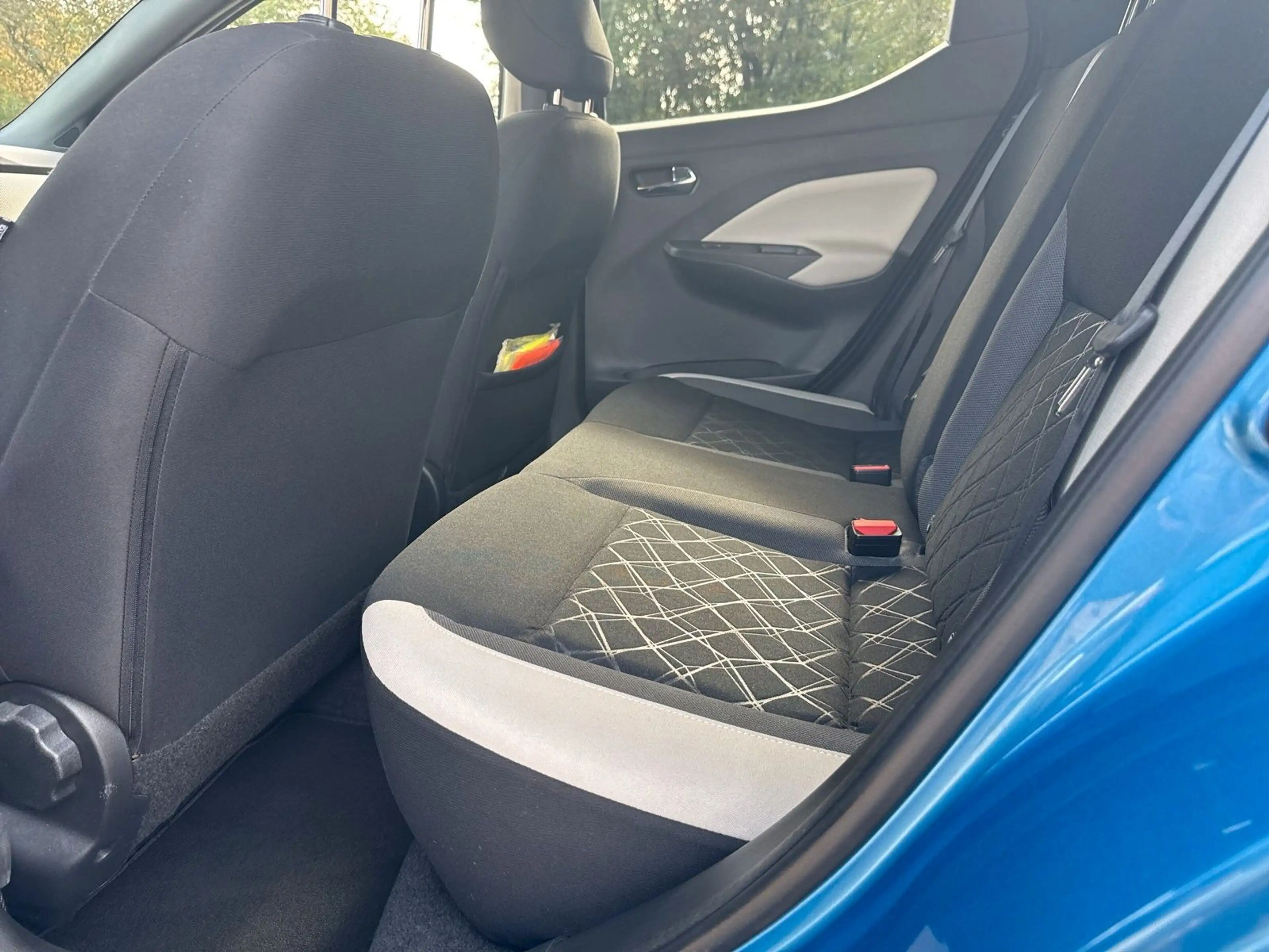 Nissan Micra 1.0*Navi*Klimaautomatik*Rückfahrkamera — photo 9