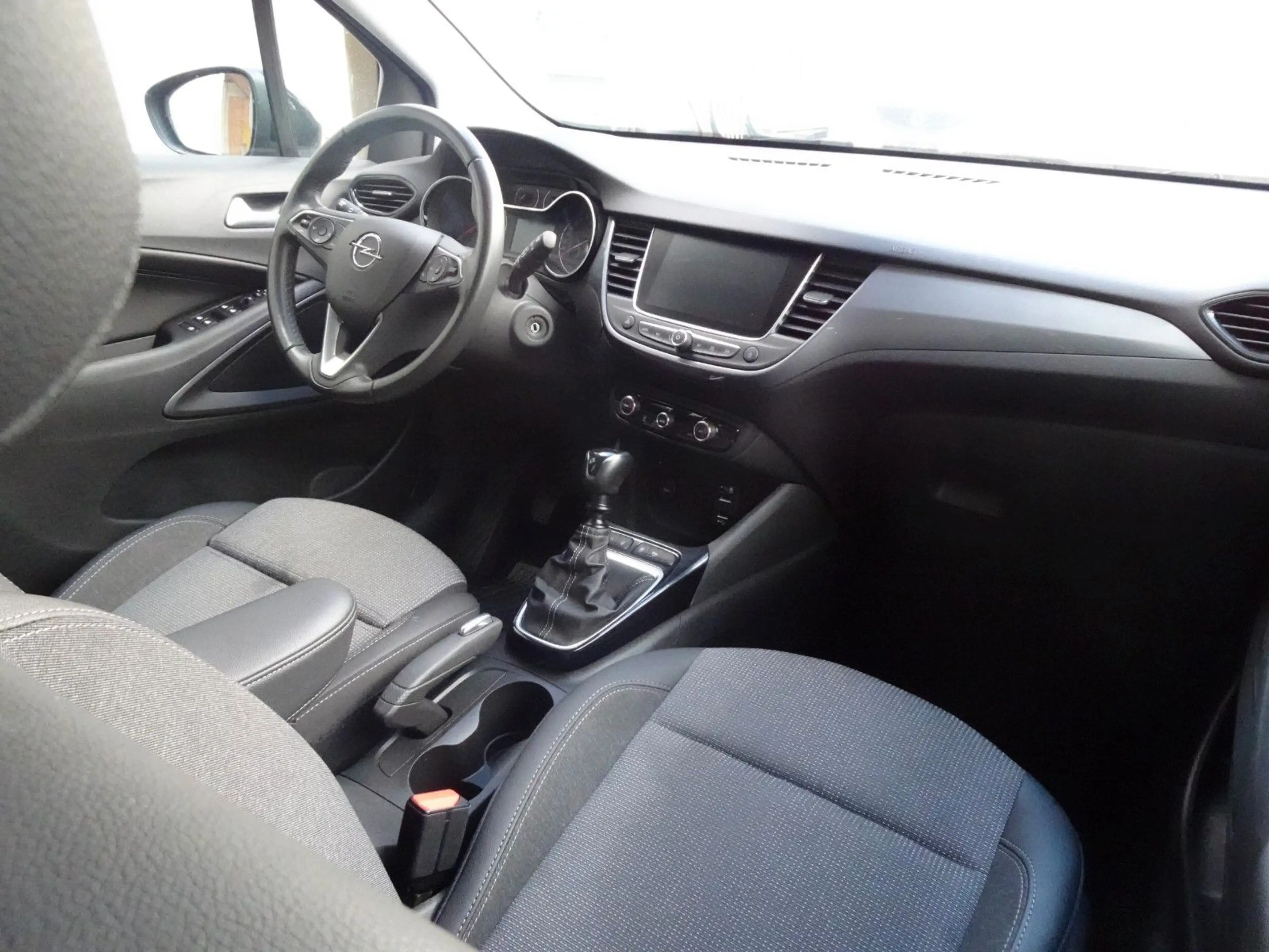 Opel Crossland X Elegance Paket 1.2, 81kW-NAV-LED — photo 11