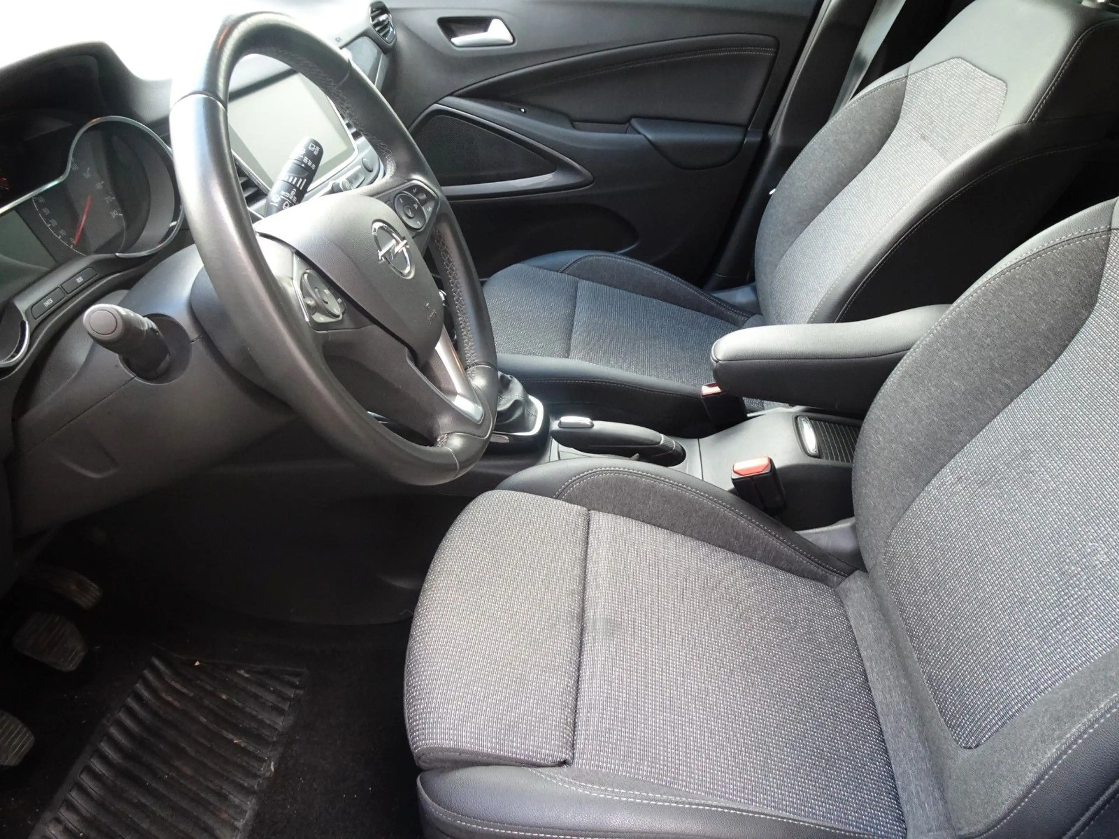 Opel Crossland X Elegance Paket 1.2, 81kW-NAV-LED — photo 10