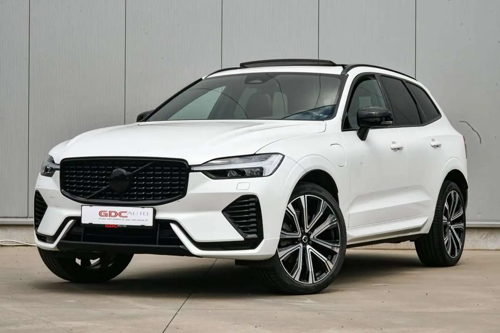 Volvo XC60 XC60 T6 AWD R-Design I Pano I Black Pack I Carplay Blanc - 2