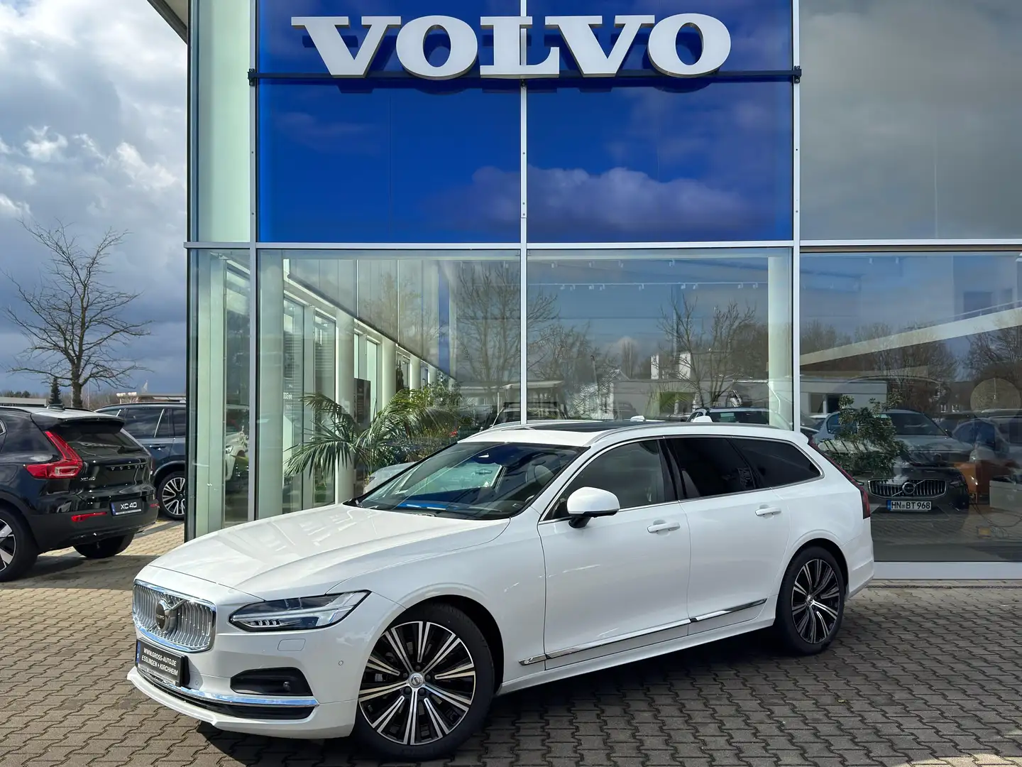 Volvo V90 B4 Ultimate Bright Diesel Bianco - 1