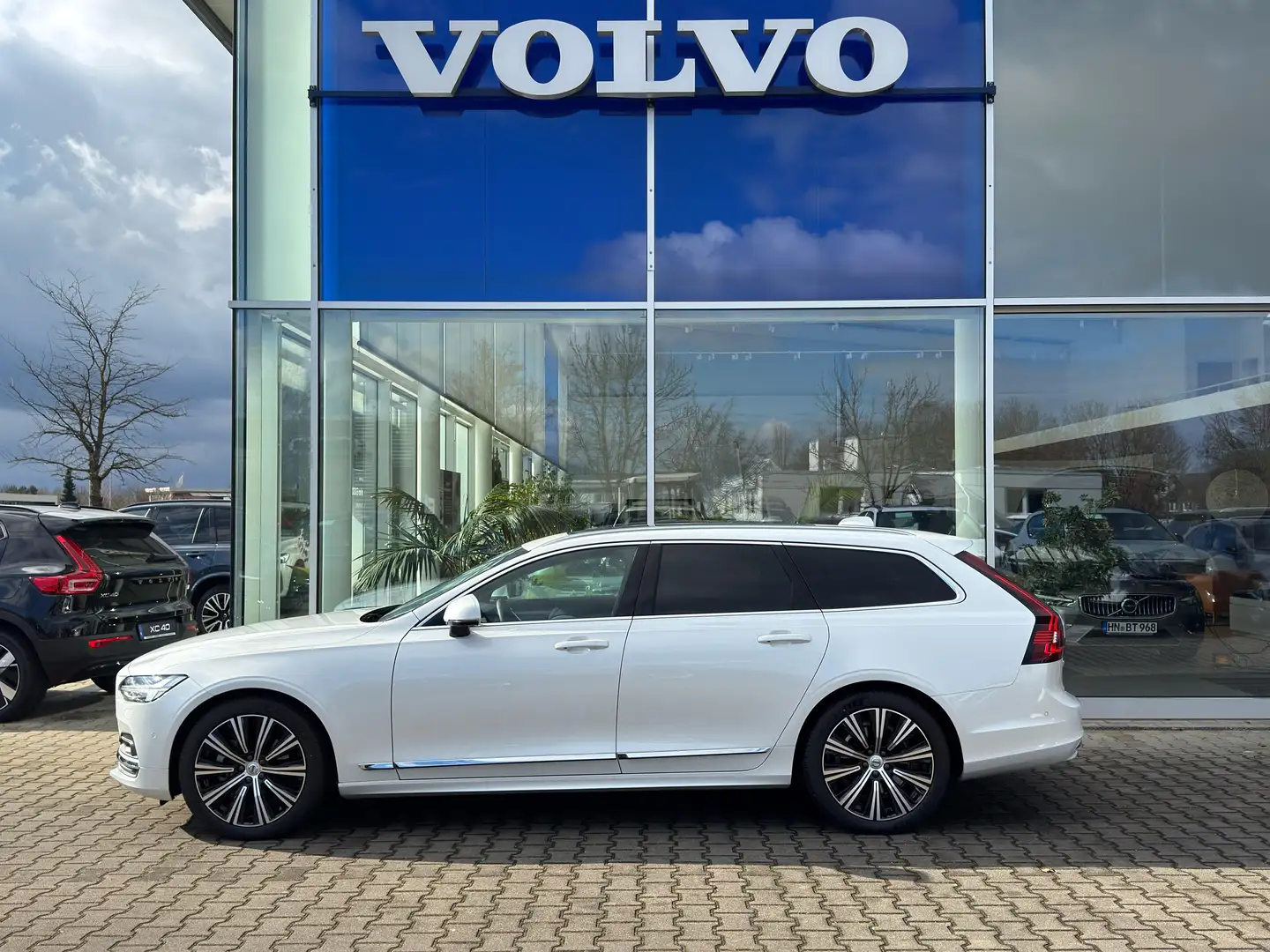 Volvo V90 B4 Ultimate Bright Diesel Bianco - 2