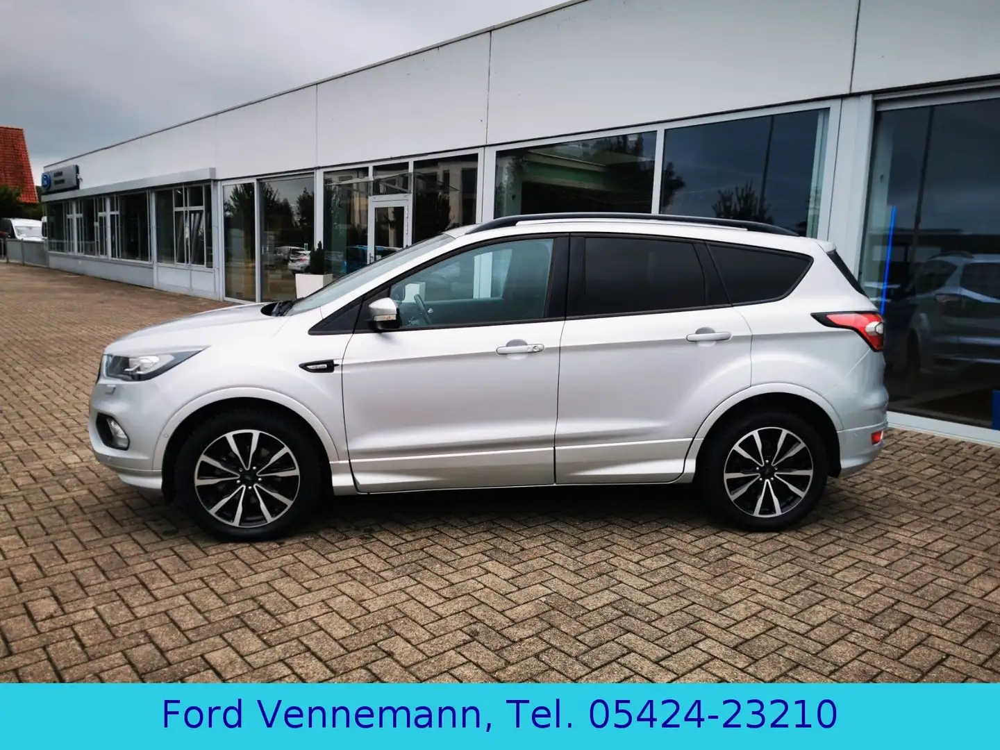 Ford Kuga ST-Line Silber - 2