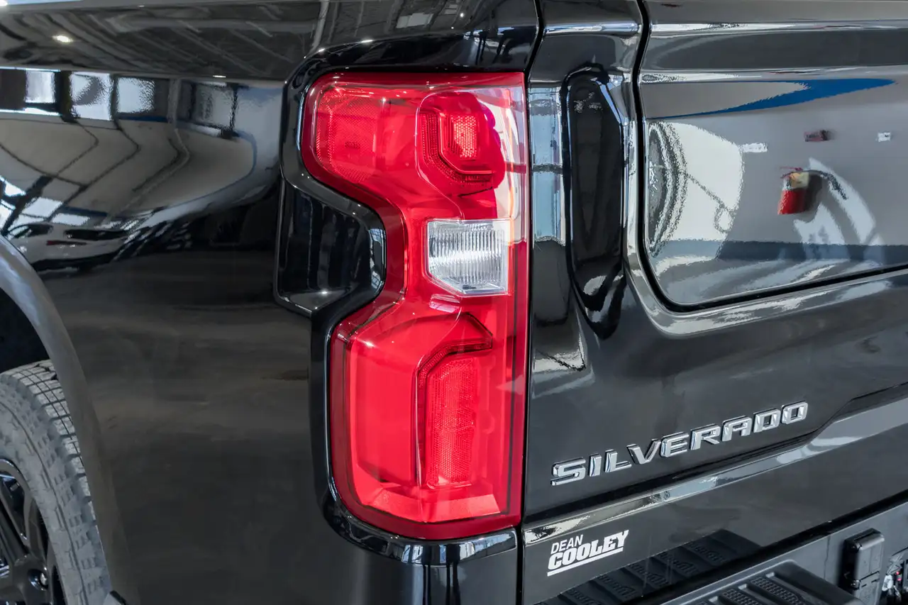 Chevrolet Silverado 1500 снимка Chevrolet Silverado 1500