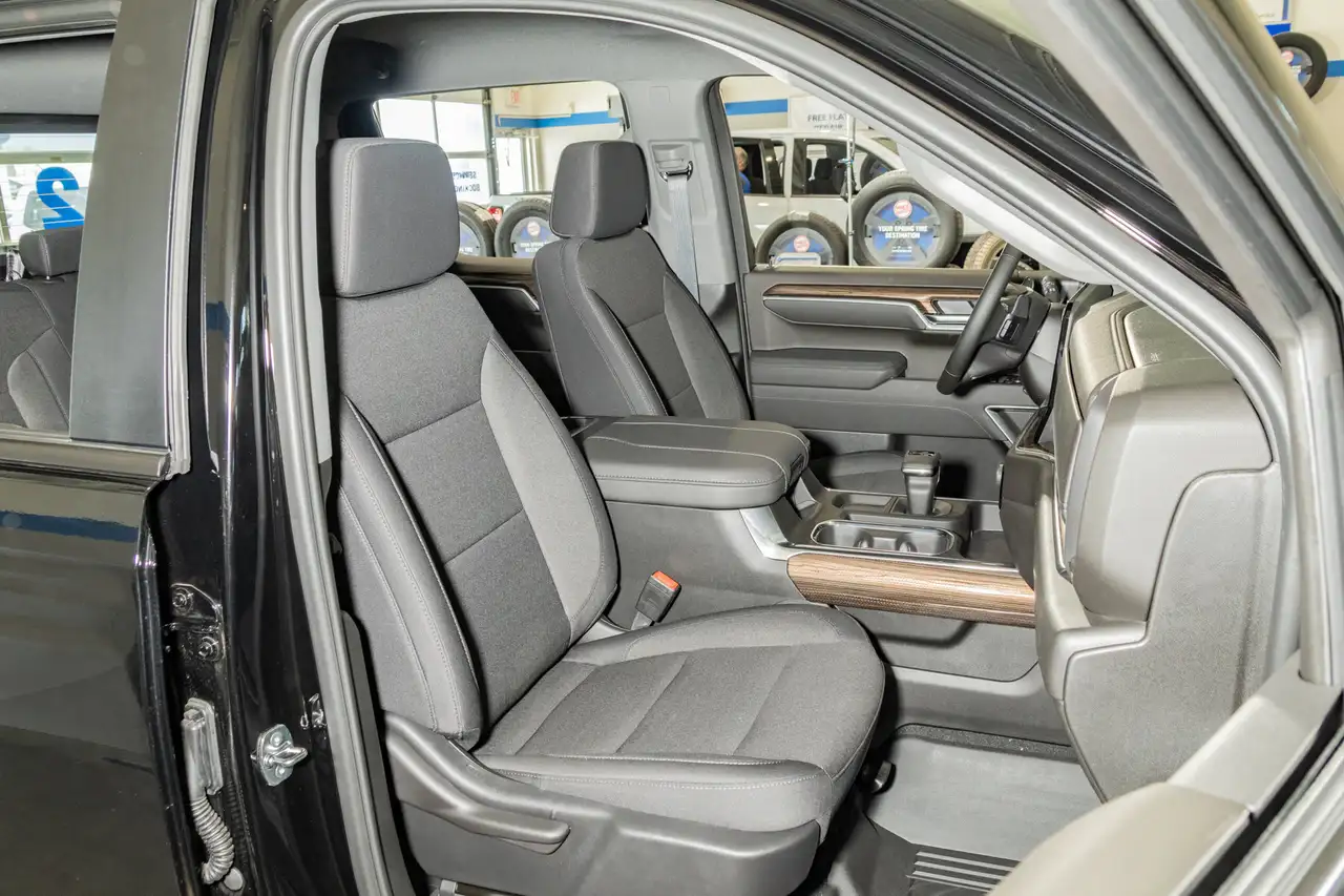 Chevrolet Silverado 1500 снимка Chevrolet Silverado 1500