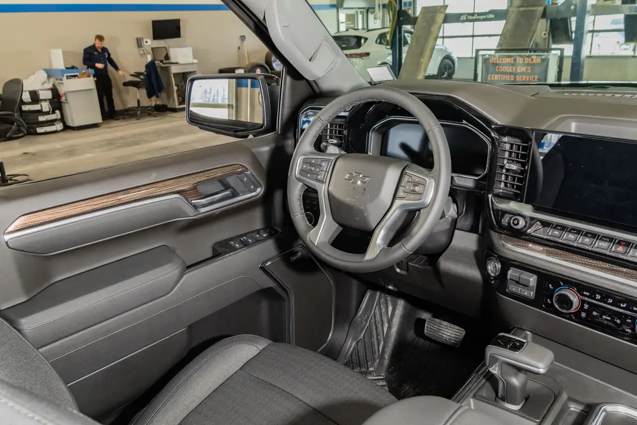 Chevrolet Silverado 1500 снимка Chevrolet Silverado 1500