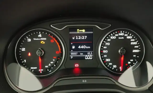 Audi Q2 view 15