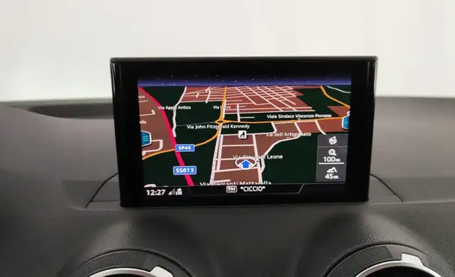 Audi Q2 view 14