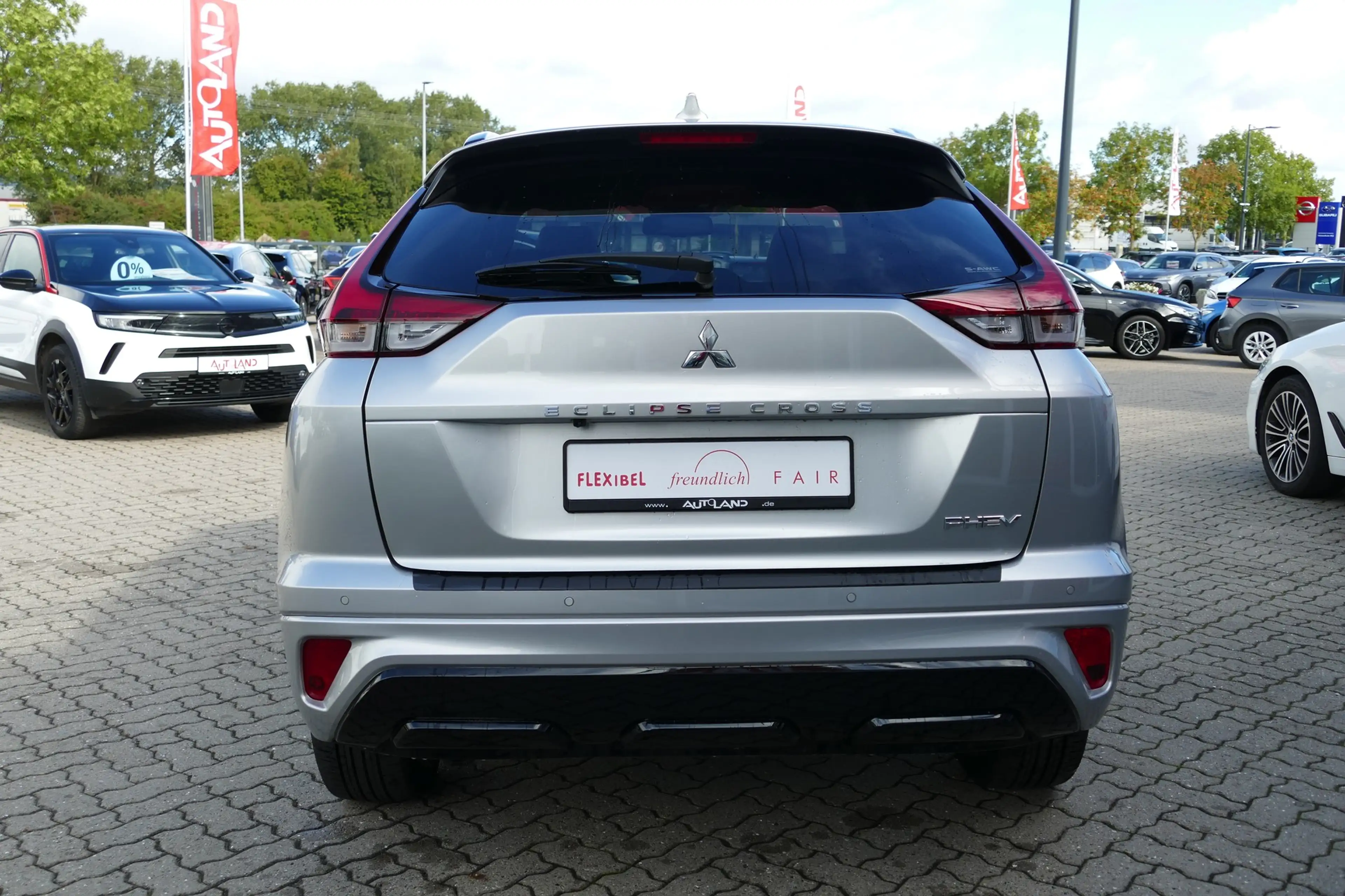 Mitsubishi Eclipse Cross 2.4 Hybrid Top 4WD AWD ACC 360° — photo 4