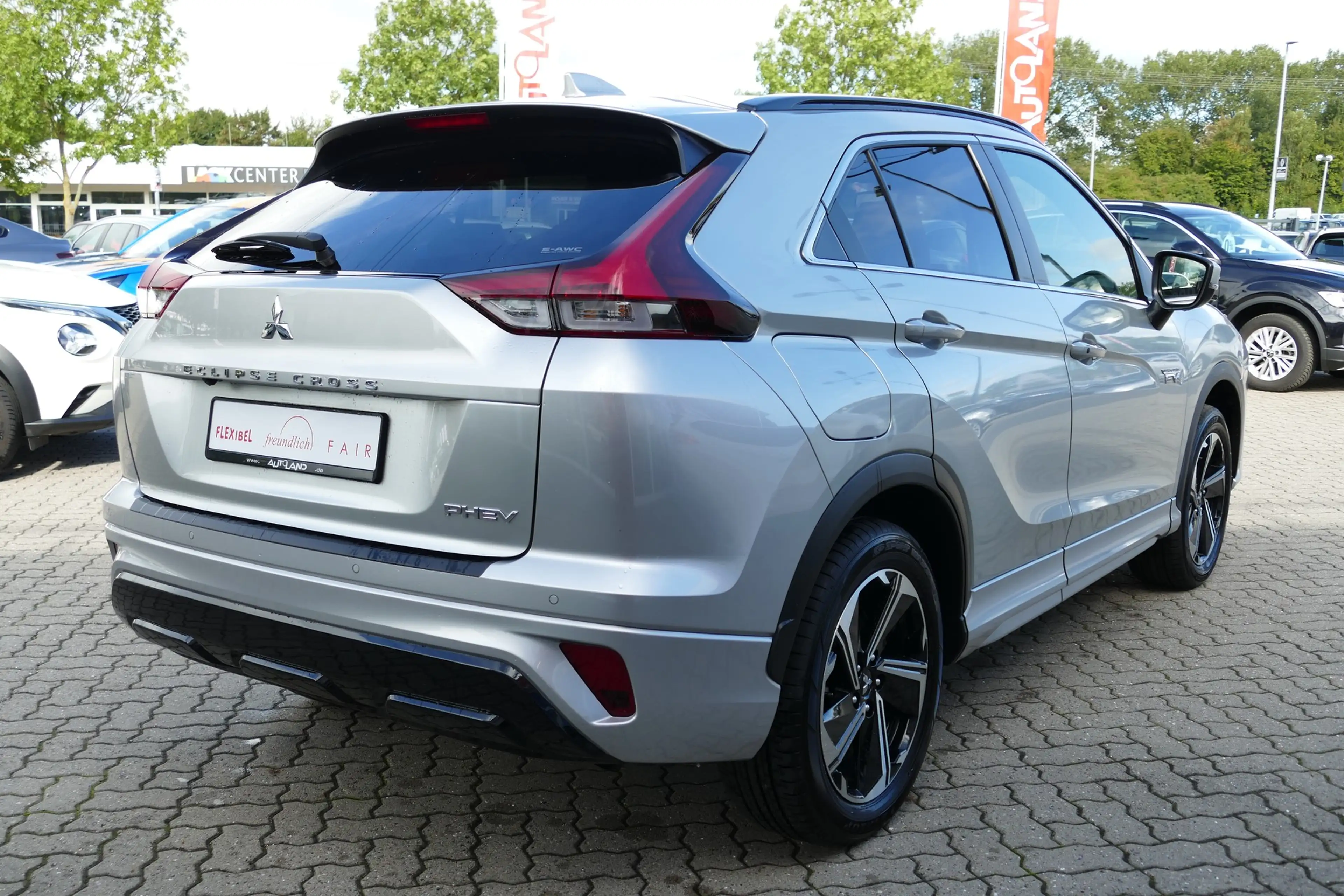 Mitsubishi Eclipse Cross 2.4 Hybrid Top 4WD AWD ACC 360° — photo 5