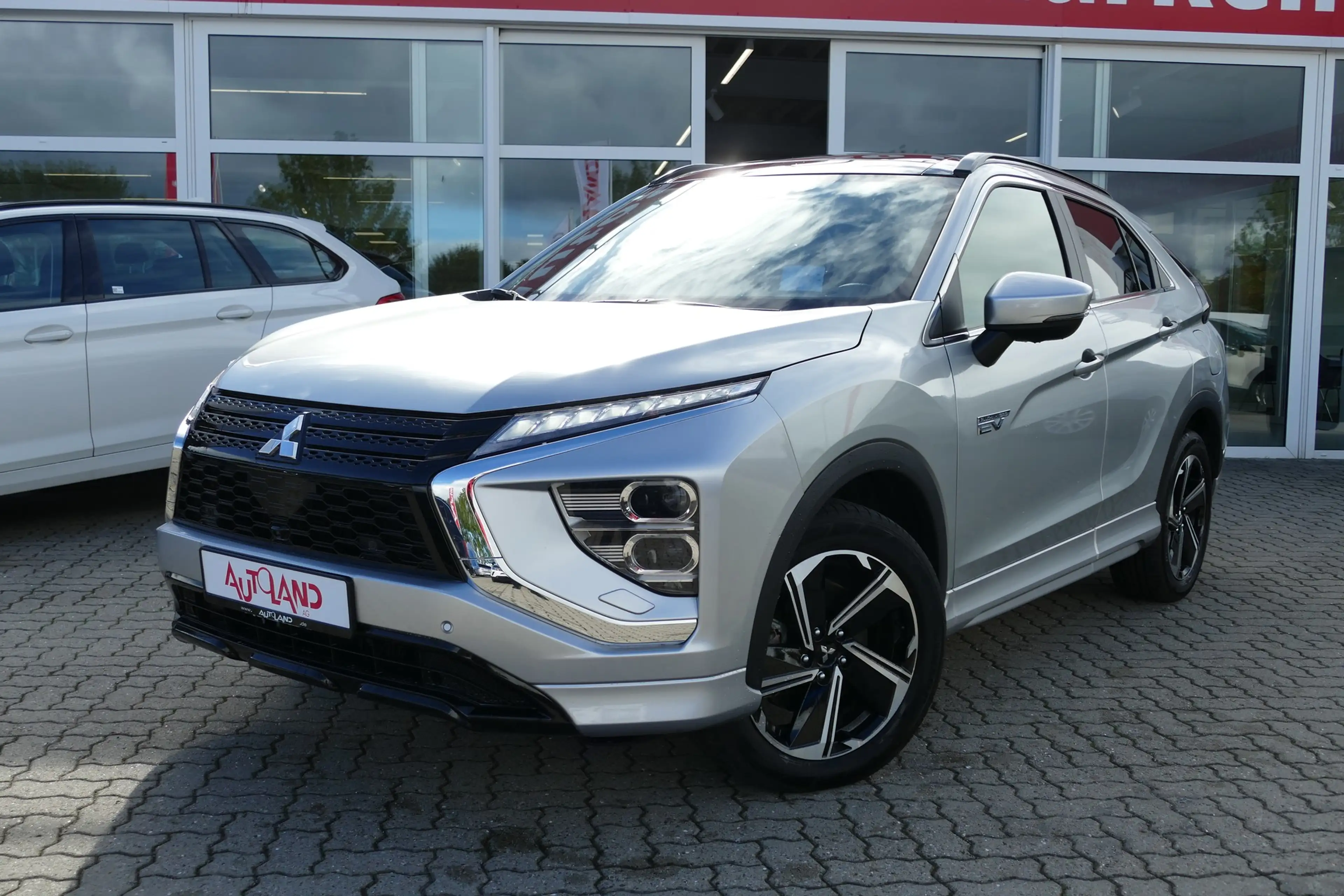 Mitsubishi Eclipse Cross 2.4 Hybrid Top 4WD AWD ACC 360° — photo 2