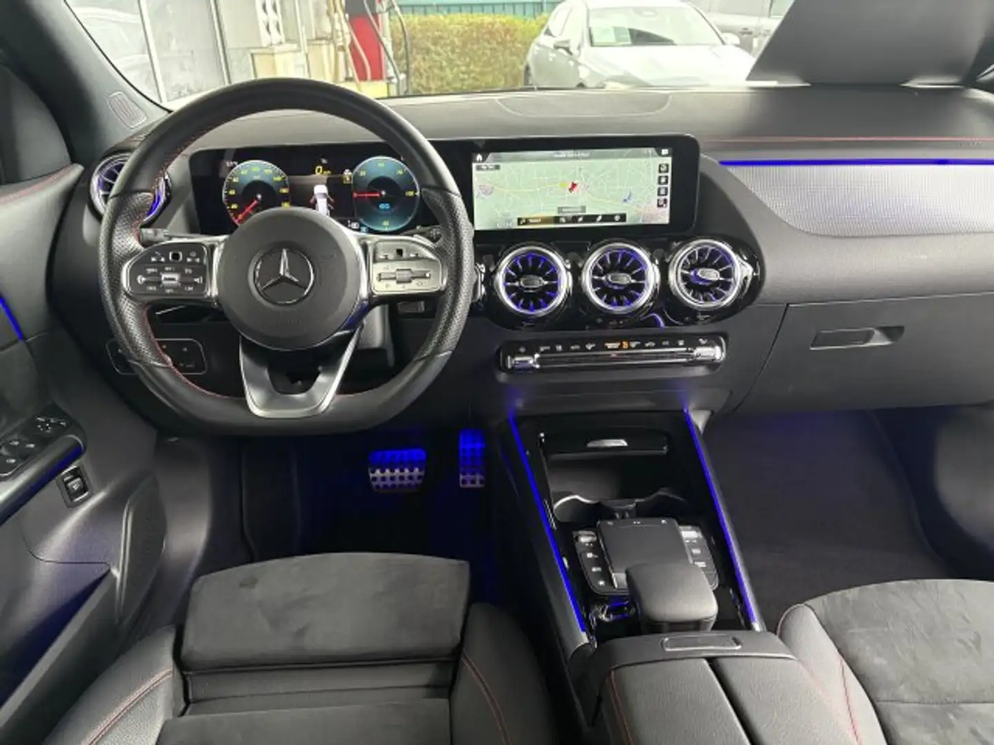 Mercedes-Benz EQA 300 EQA 300 4M Night AMG Line LED Kamera Totwinkel-A Silber - 2