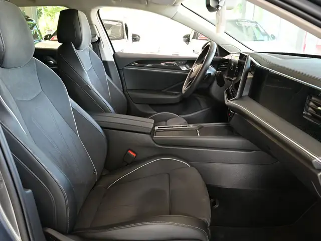 Volkswagen Passat view 27