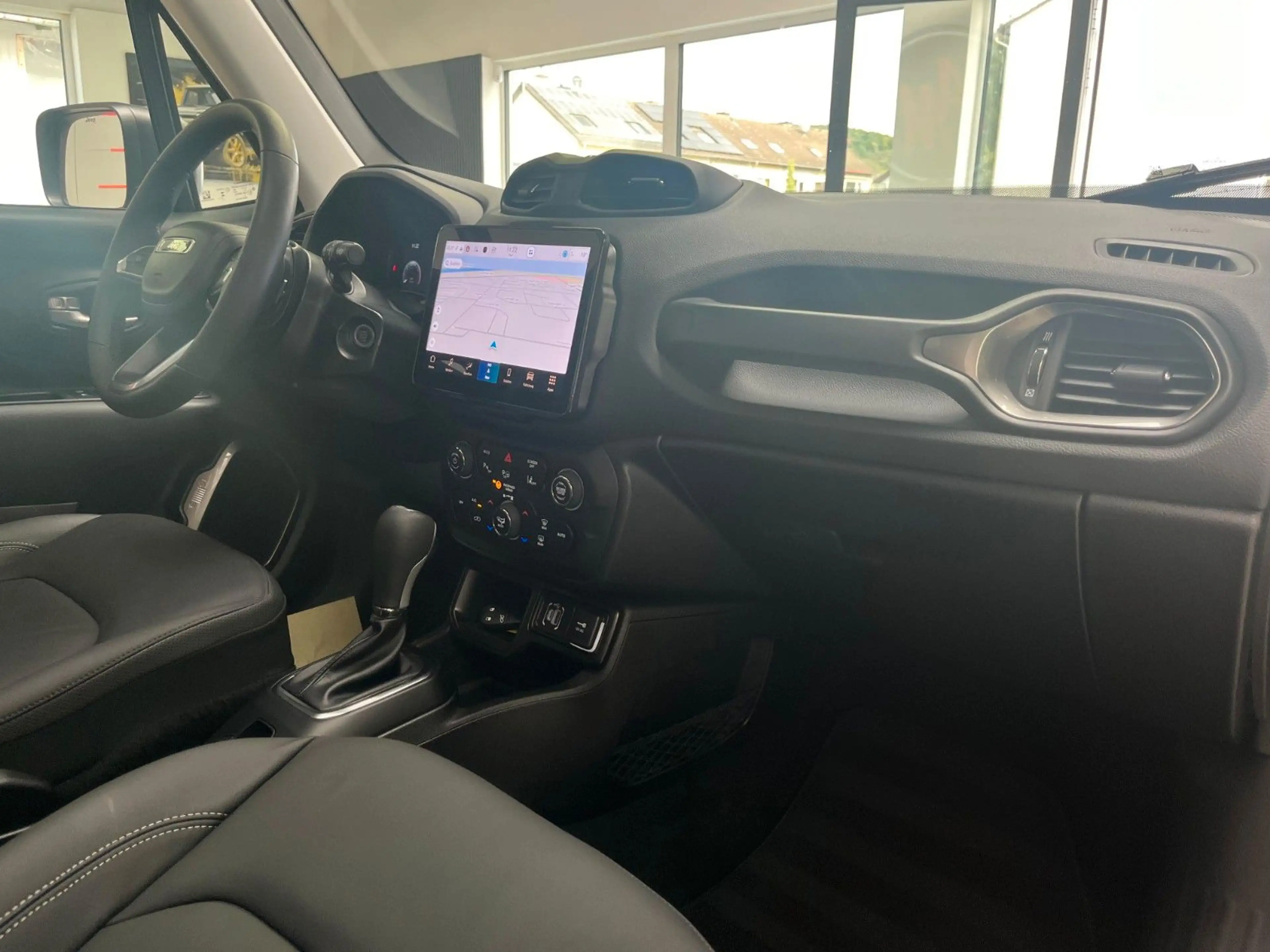 Jeep Renegade 1.5 Mild-Hybrid FWD Summit*Pano*Leder — photo 9