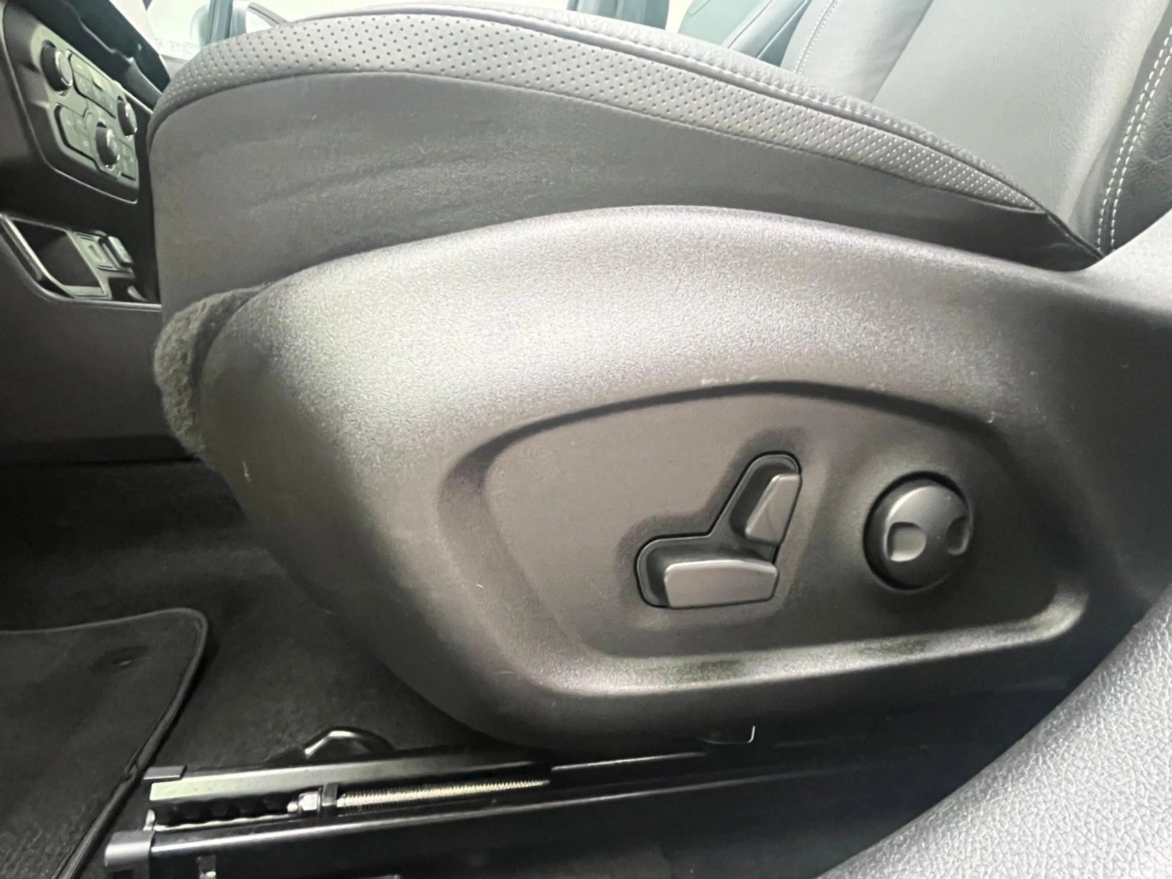 Jeep Renegade 1.5 Mild-Hybrid FWD Summit*Pano*Leder — photo 11