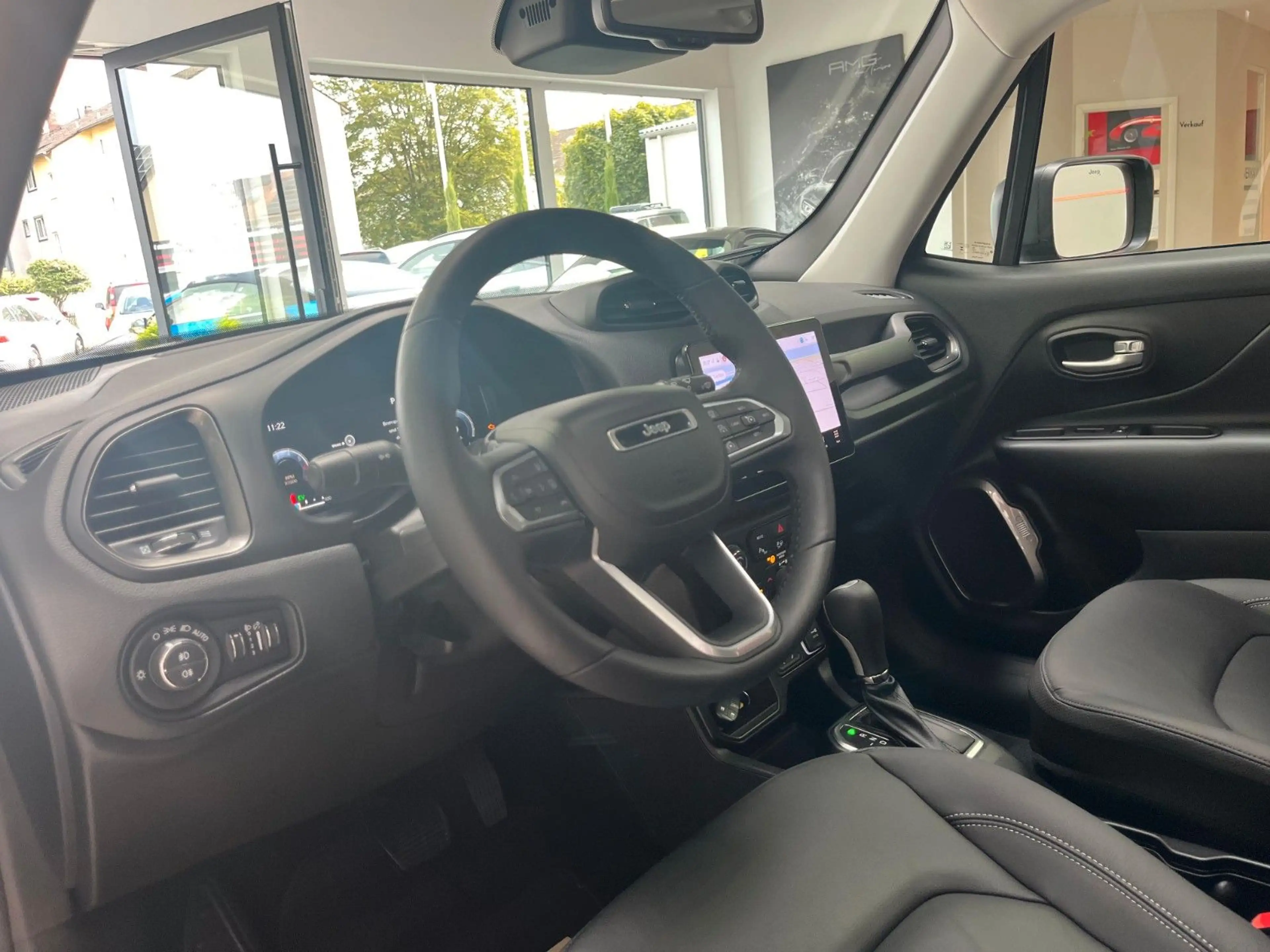 Jeep Renegade 1.5 Mild-Hybrid FWD Summit*Pano*Leder — photo 8