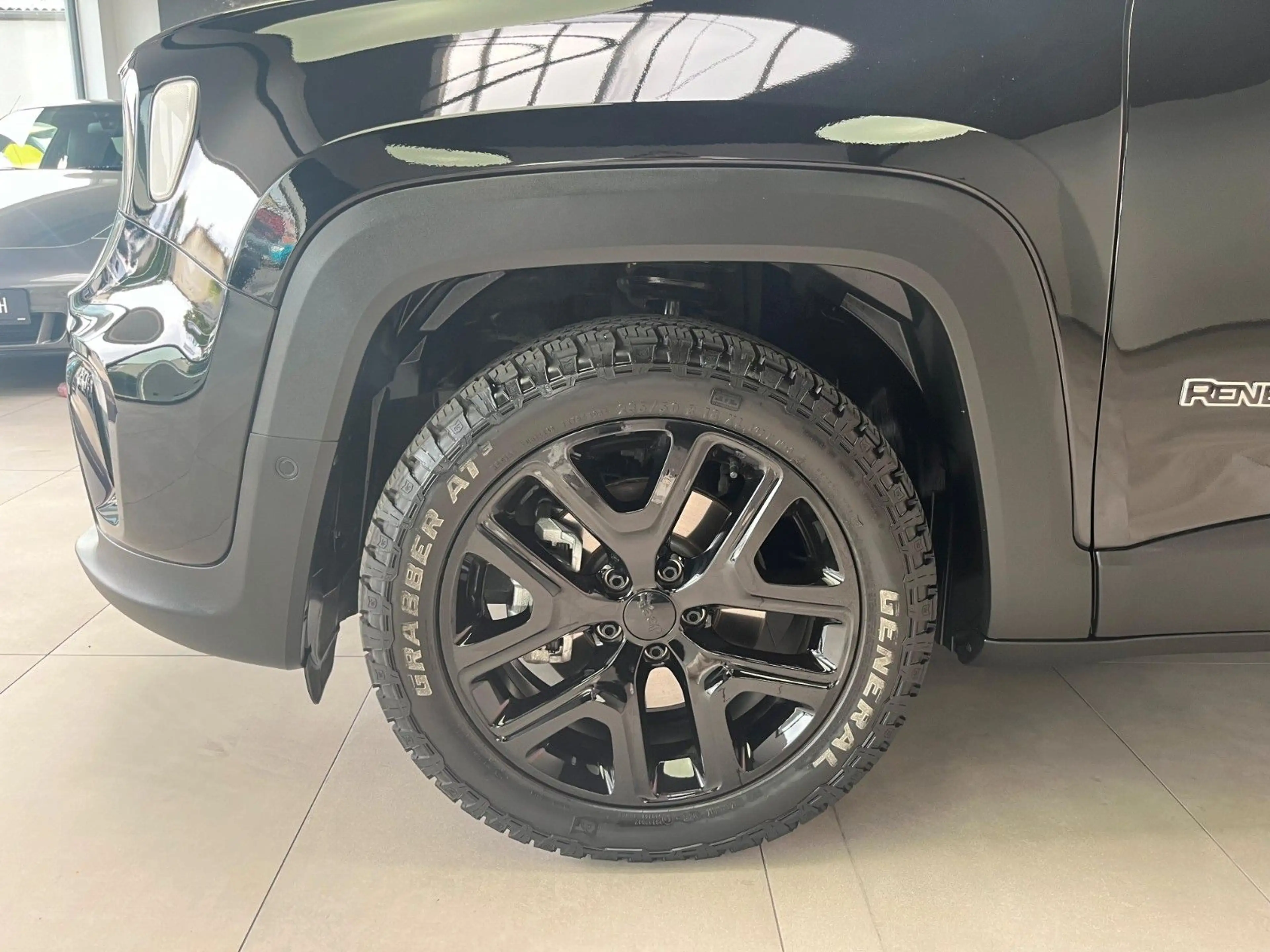 Jeep Renegade 1.5 Mild-Hybrid FWD Summit*Pano*Leder — photo 4