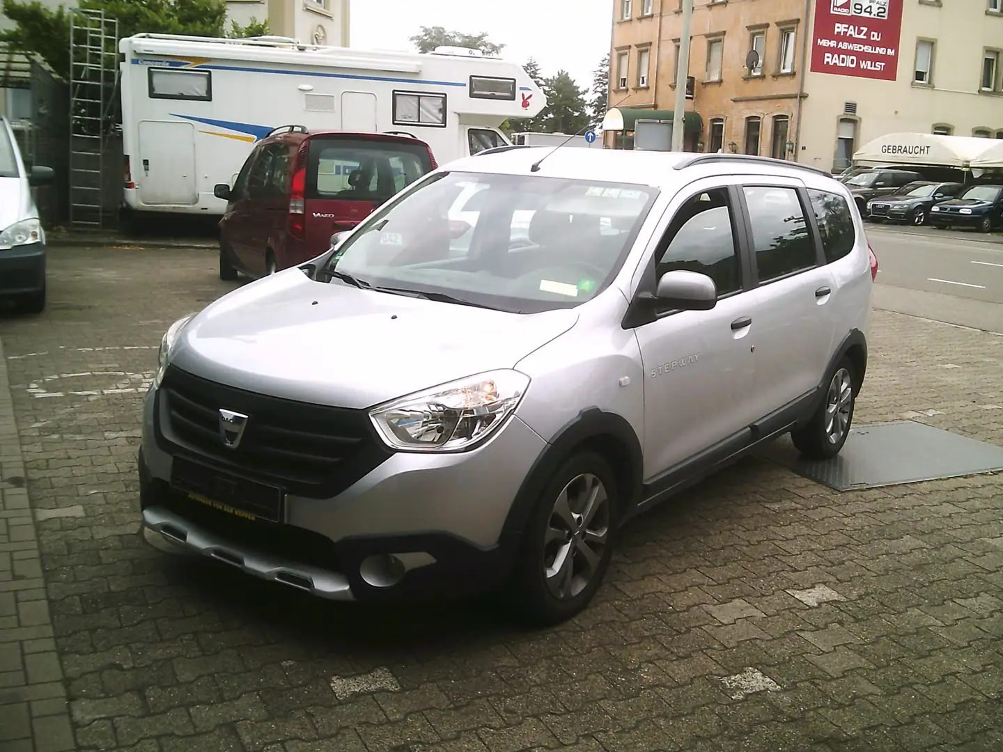 Dacia Lodgy Stepway 7 Sitzer Silber - 1