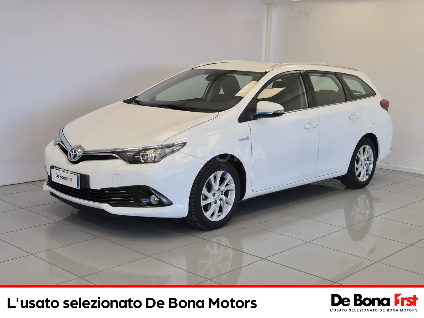 Toyota Auris touring sports 1.8h active cvt Bianco - 1