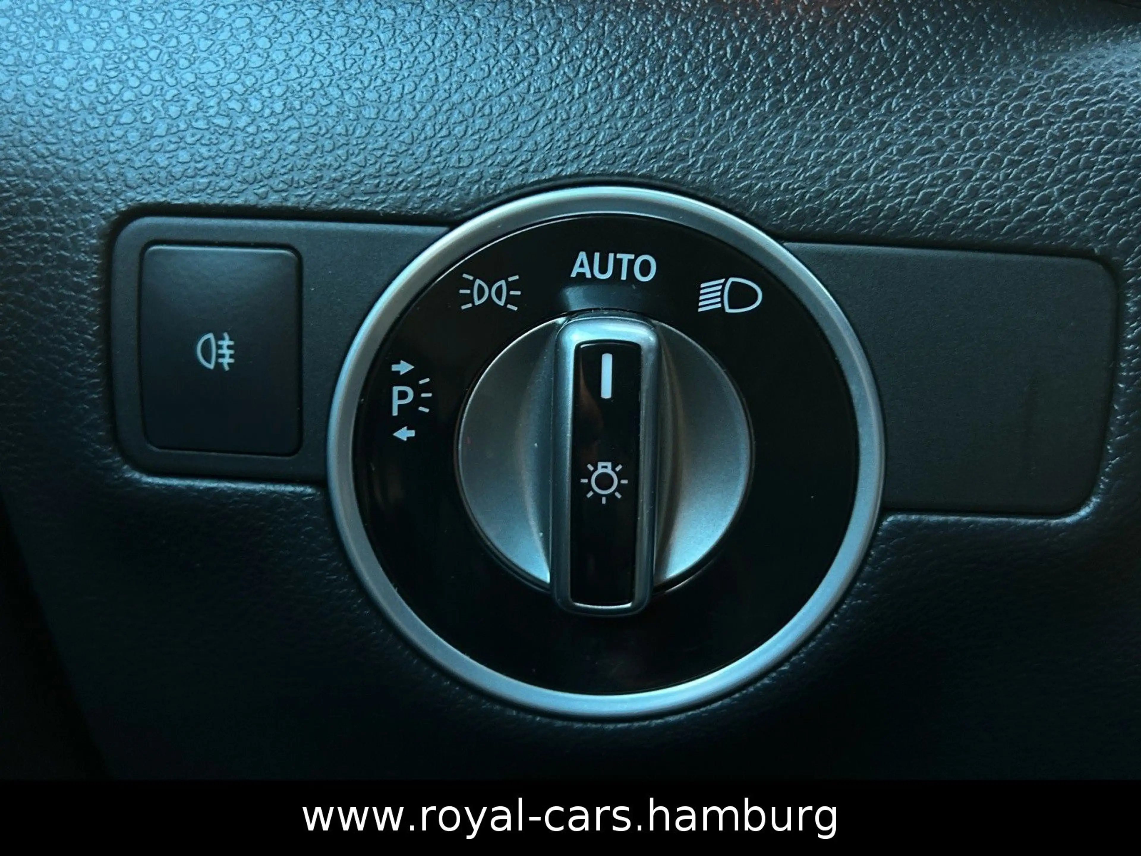 Mercedes-Benz B 200 *KLIMA*PDC*SHZ*LEDER*TEMPOMAT* — photo 26
