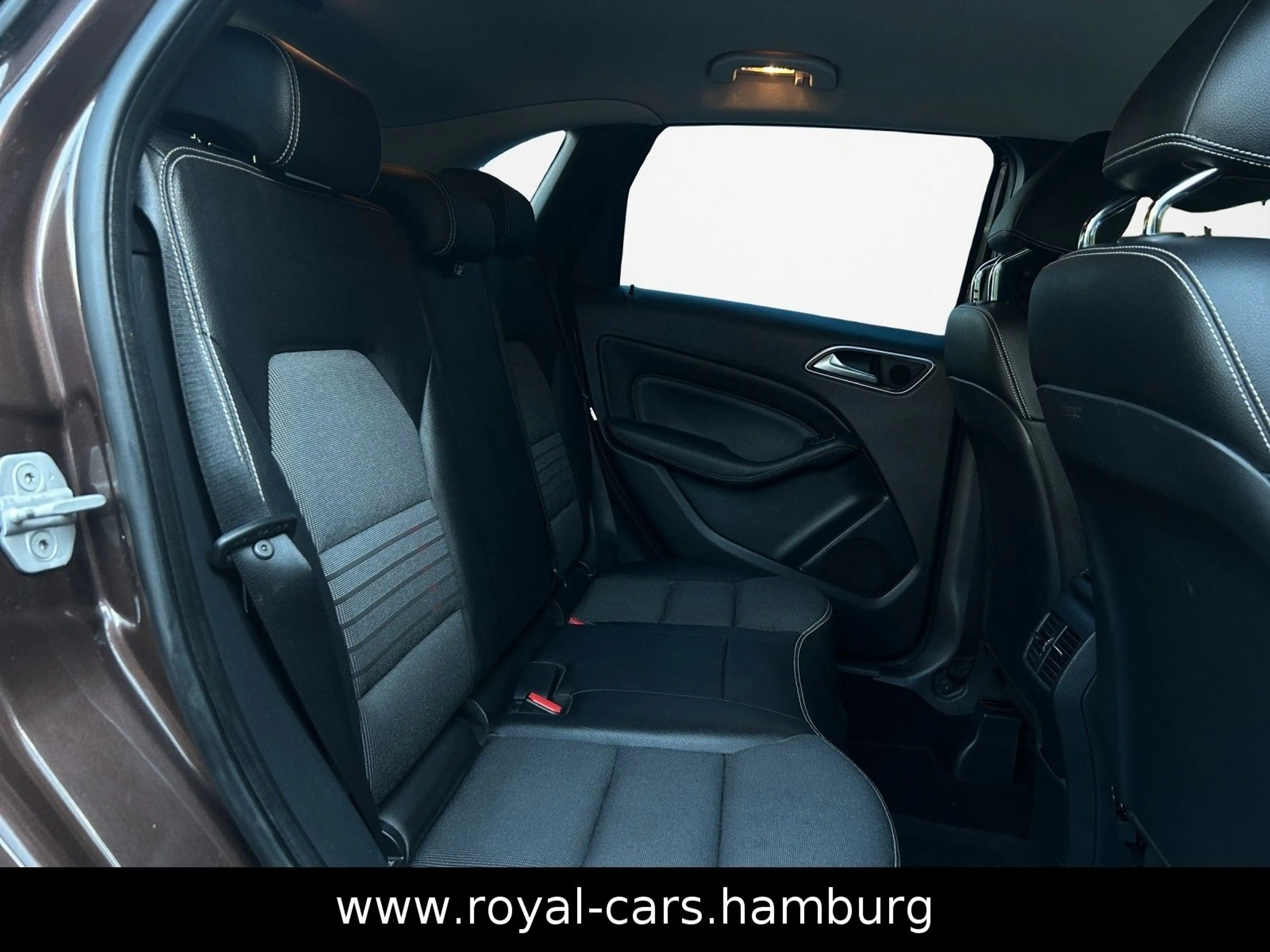 Mercedes-Benz B 200 *KLIMA*PDC*SHZ*LEDER*TEMPOMAT* — photo 12