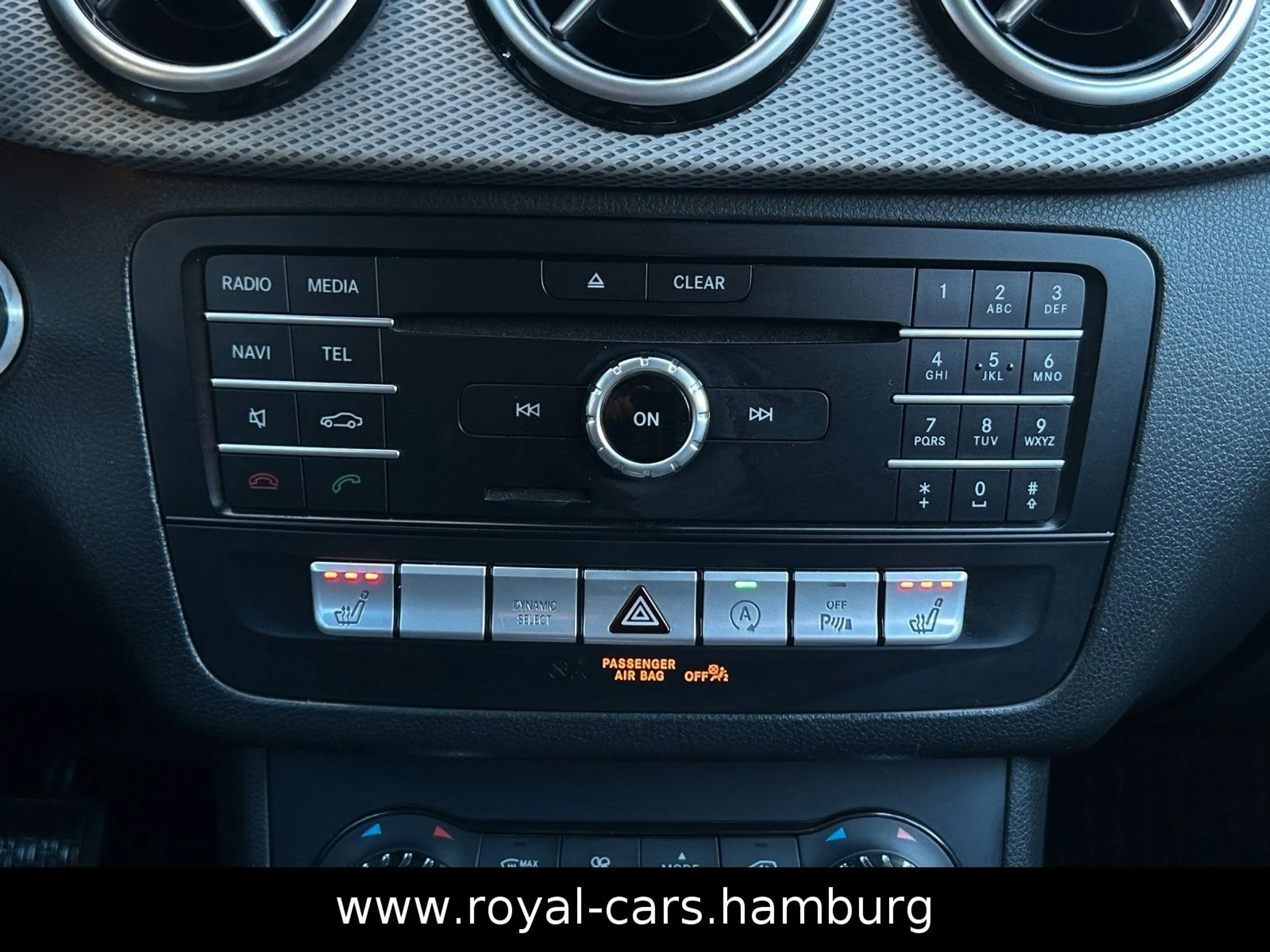 Mercedes-Benz B 200 *KLIMA*PDC*SHZ*LEDER*TEMPOMAT* — photo 18