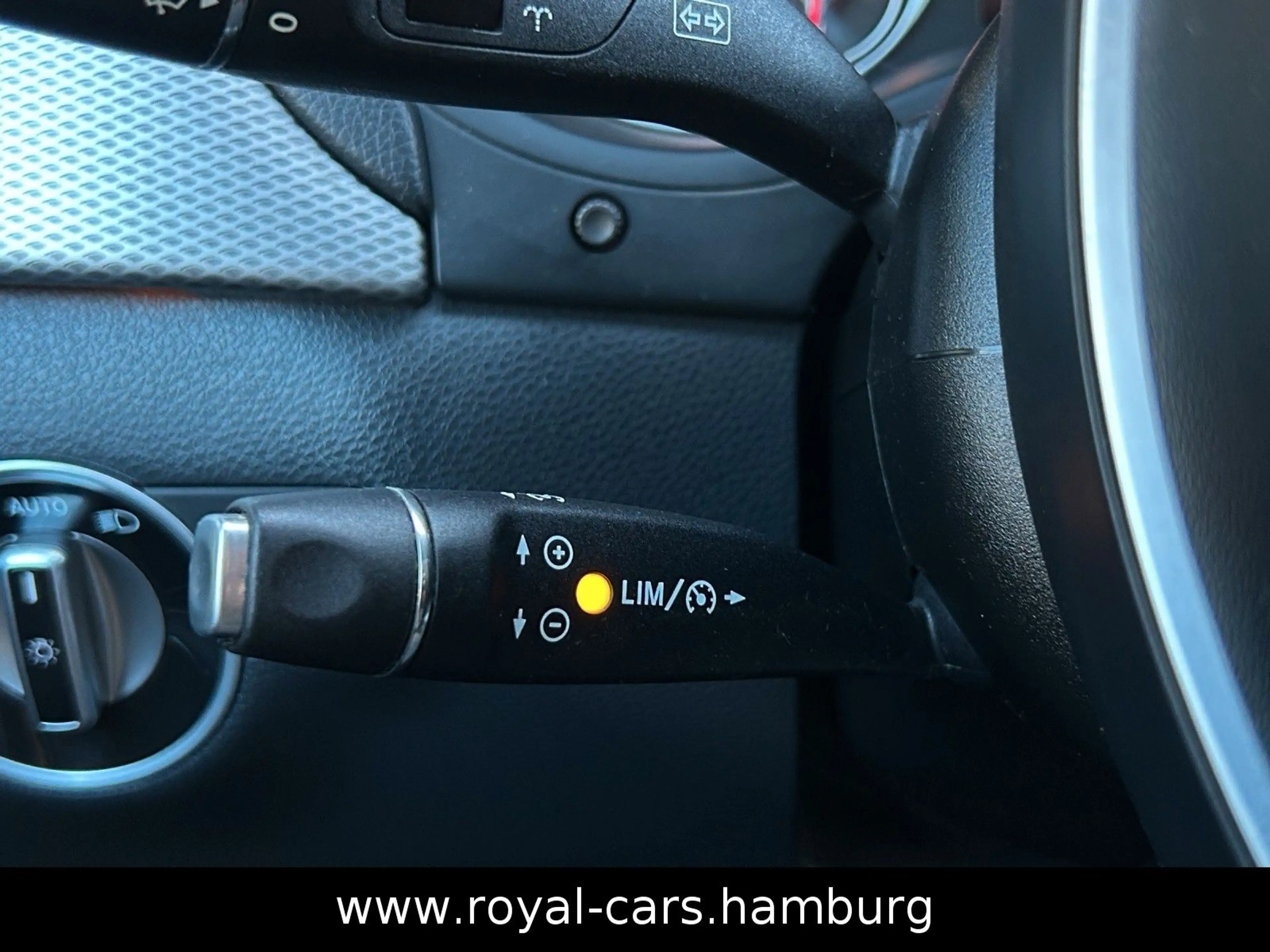 Mercedes-Benz B 200 *KLIMA*PDC*SHZ*LEDER*TEMPOMAT* — photo 24