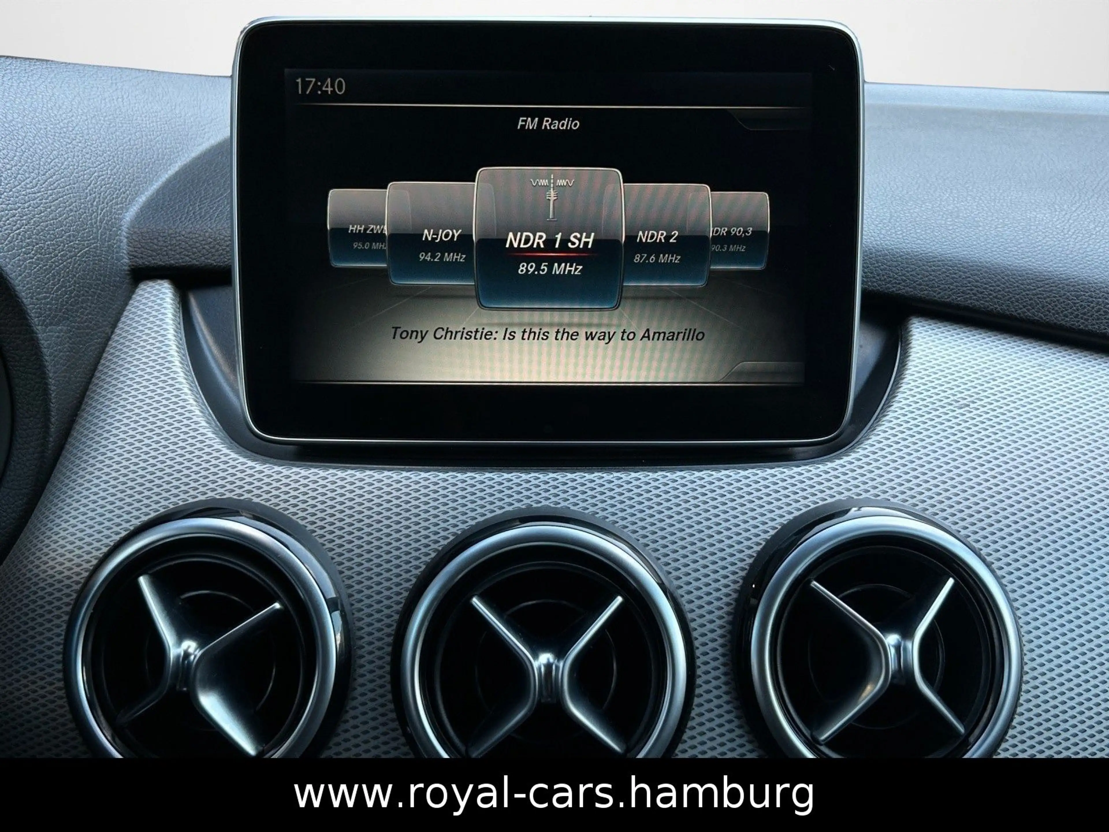 Mercedes-Benz B 200 *KLIMA*PDC*SHZ*LEDER*TEMPOMAT* — photo 17
